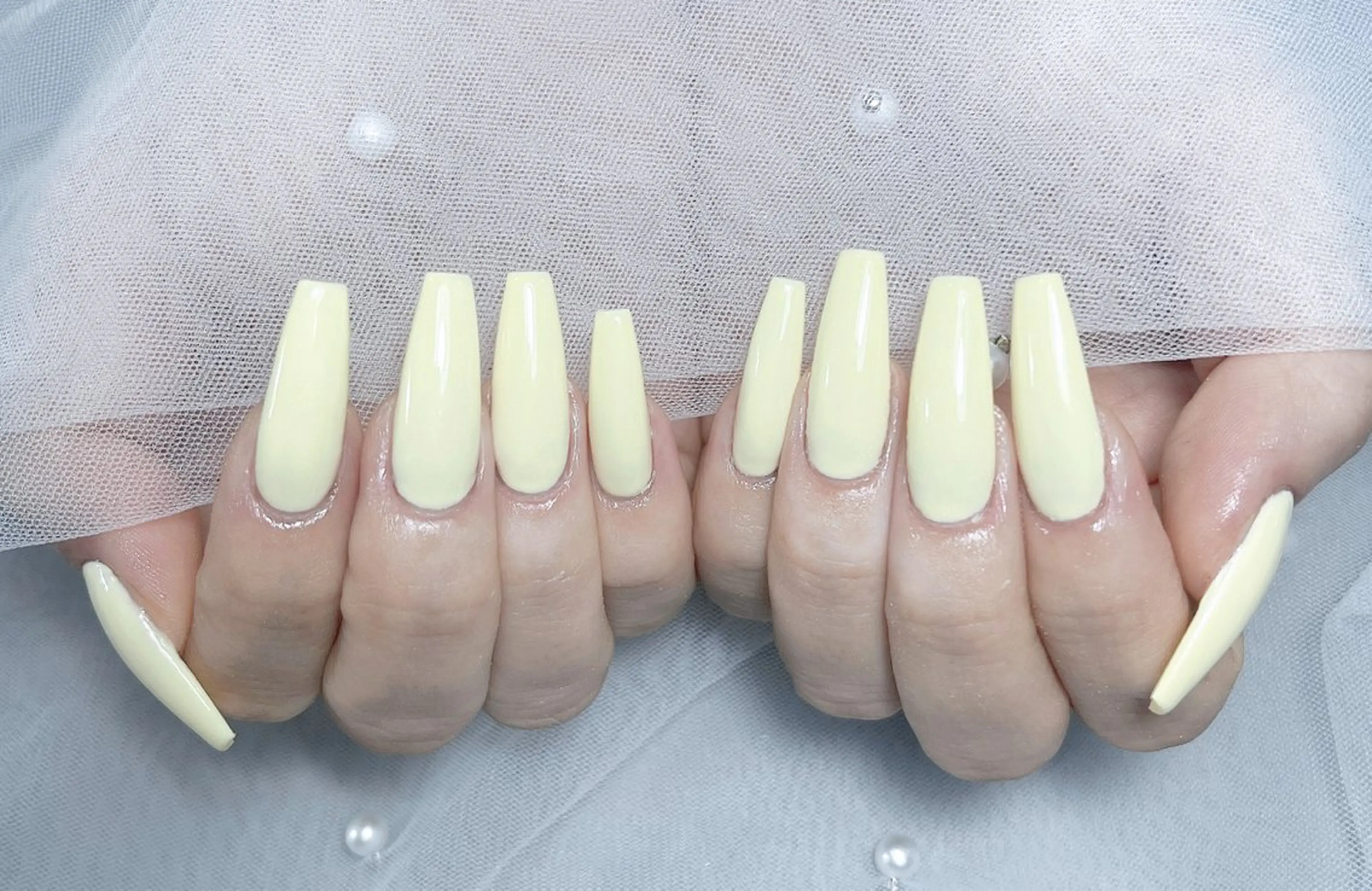 ネイル オーロラネイル クリアネイル フラッシュネイル ジェルネイル グラデーション ハンドネイル Amee Nailsalon所属・Amee Nailsalonのネイルデザイン
