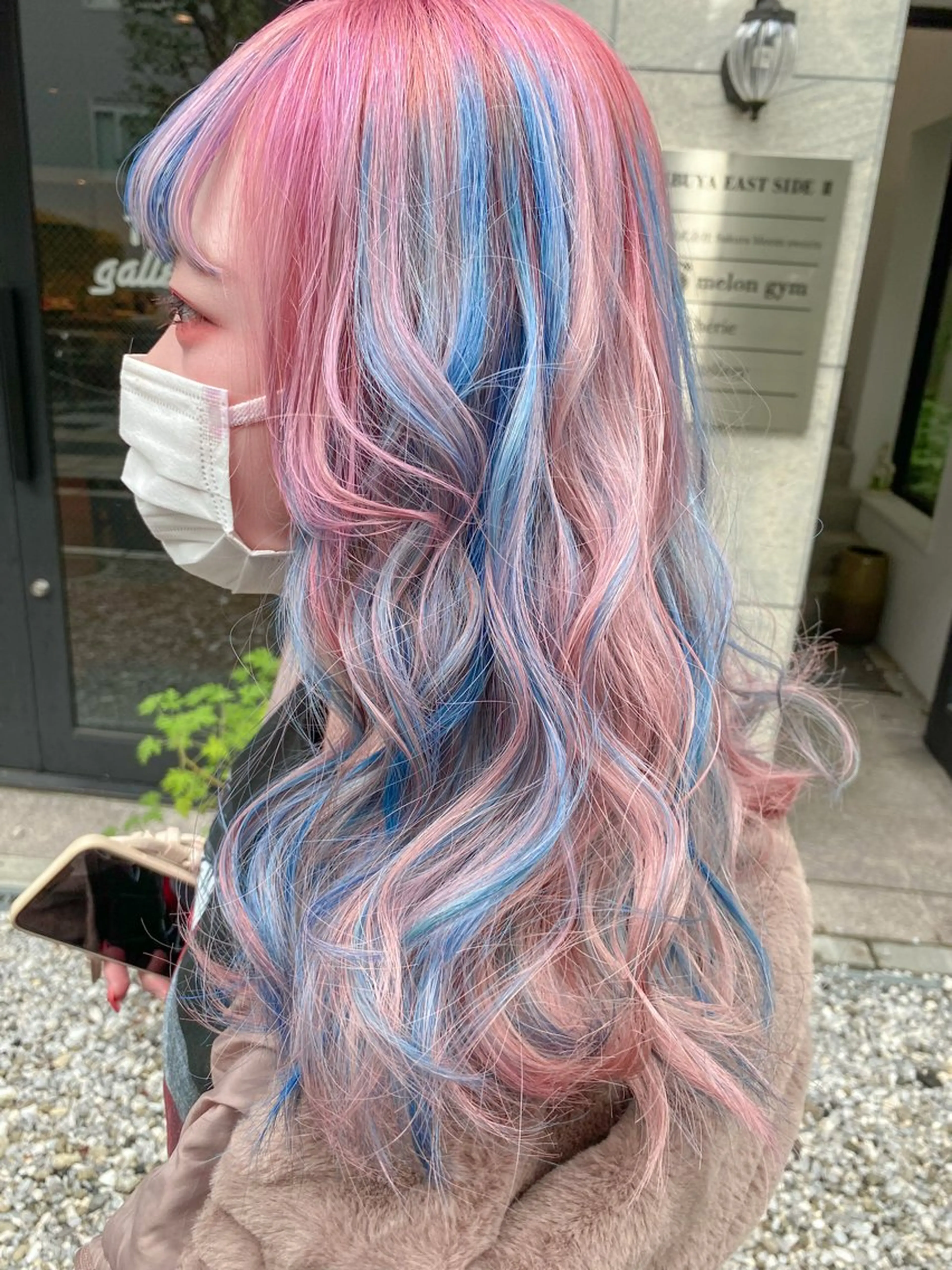 セミロング カラー ミストバング ベージュカラー 抜きっぱなしブロンド ブロンド ブルーカラー カット ヘアカラー Chérie所属・Chérie 渋谷/カラーサロンのヘアスタイル