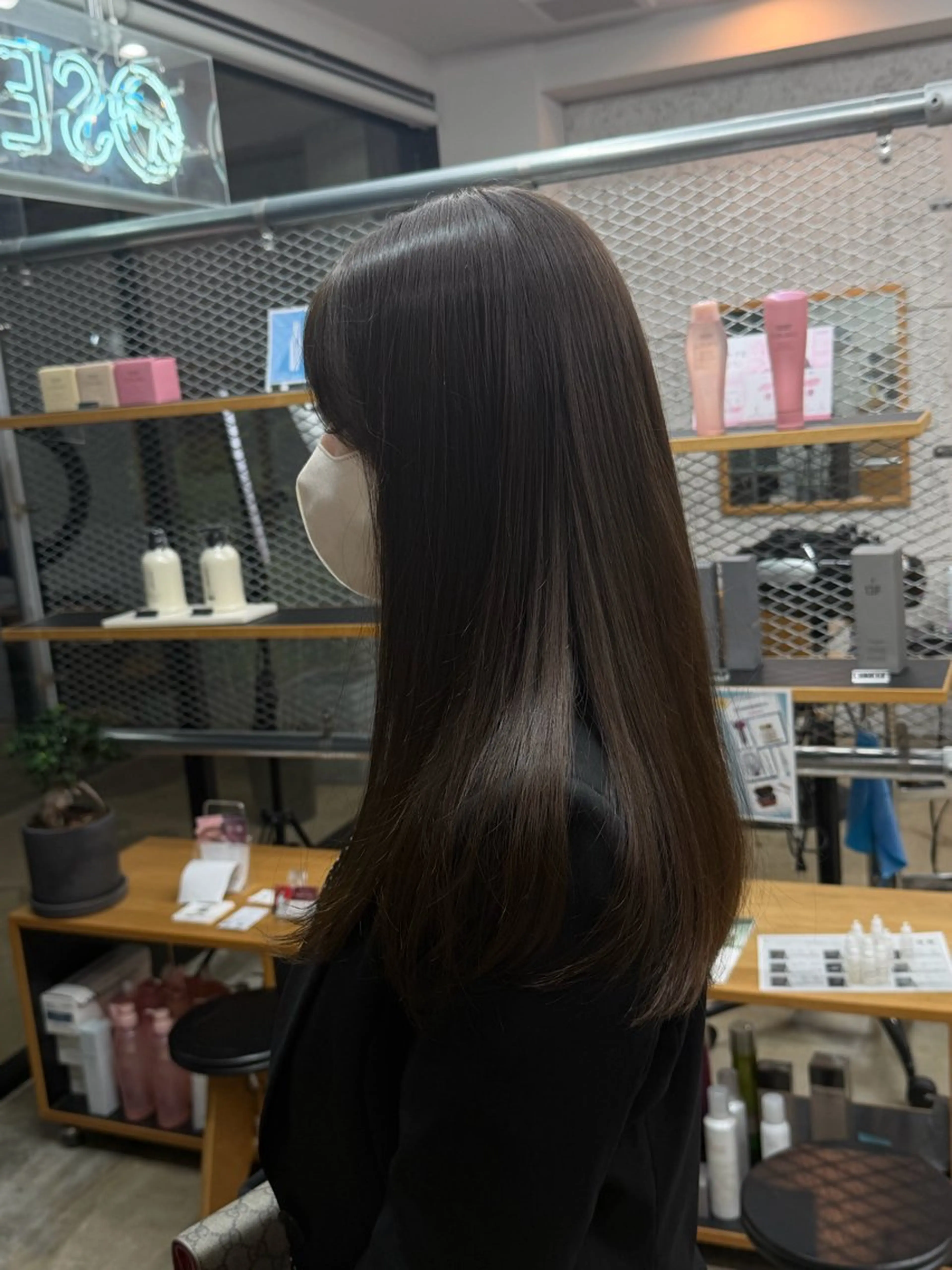 ロング カット ヘアカラー SEE-SAW． MANAKAのヘアスタイル