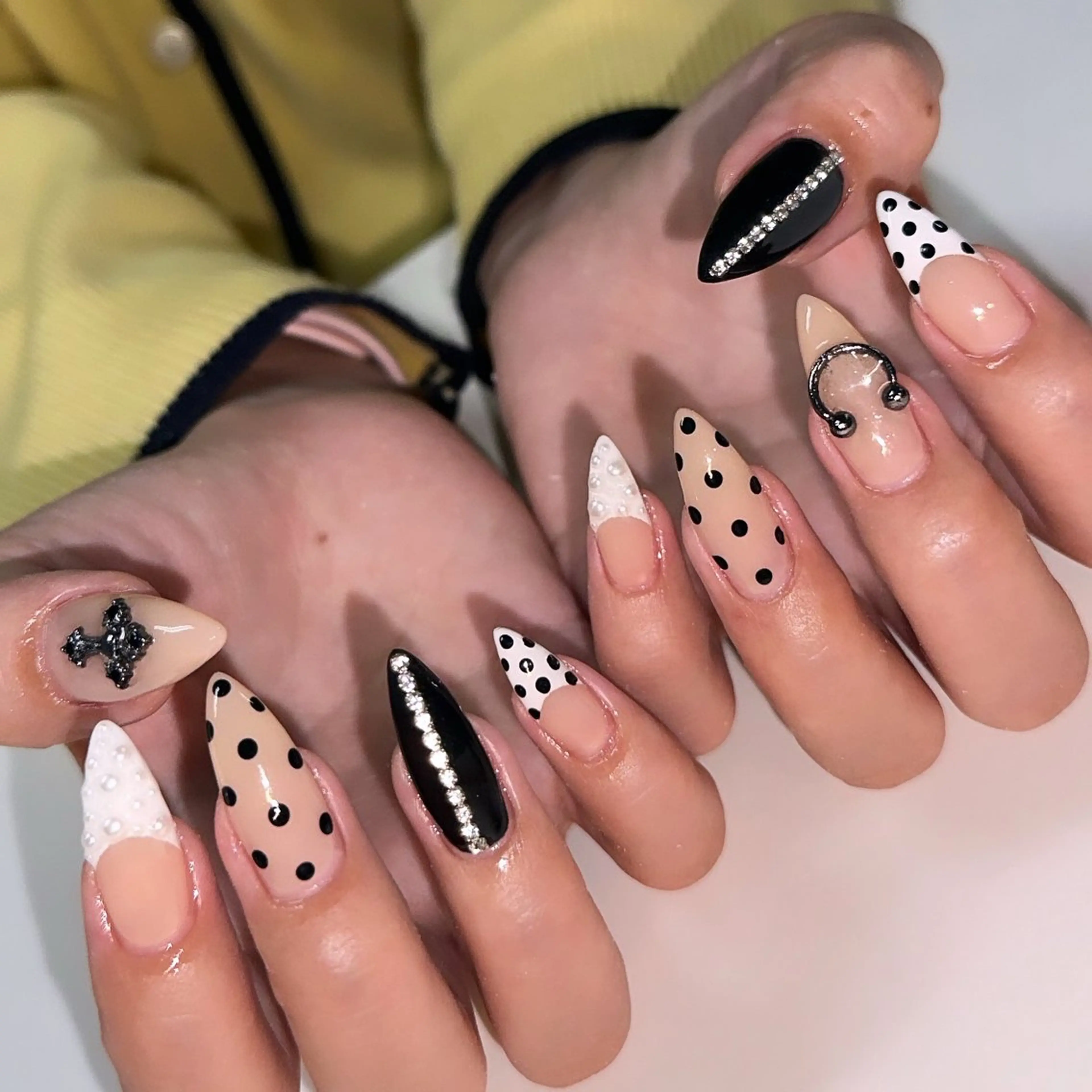 ロング ハンドネイル Amo nailのネイルデザイン
