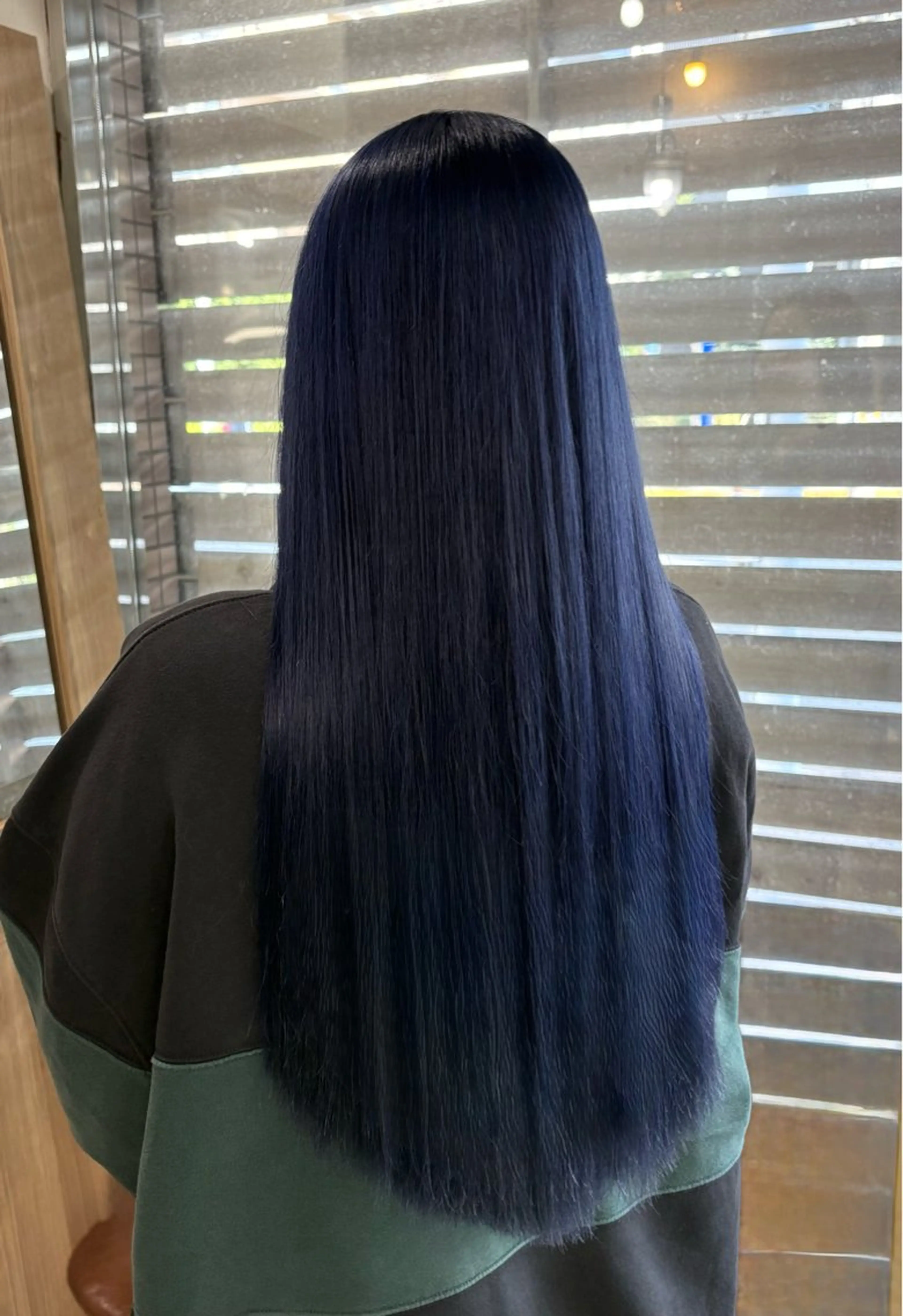 ロング カラー ブリーチ ヘアカラー トリートメント Life Nagiのヘアスタイル