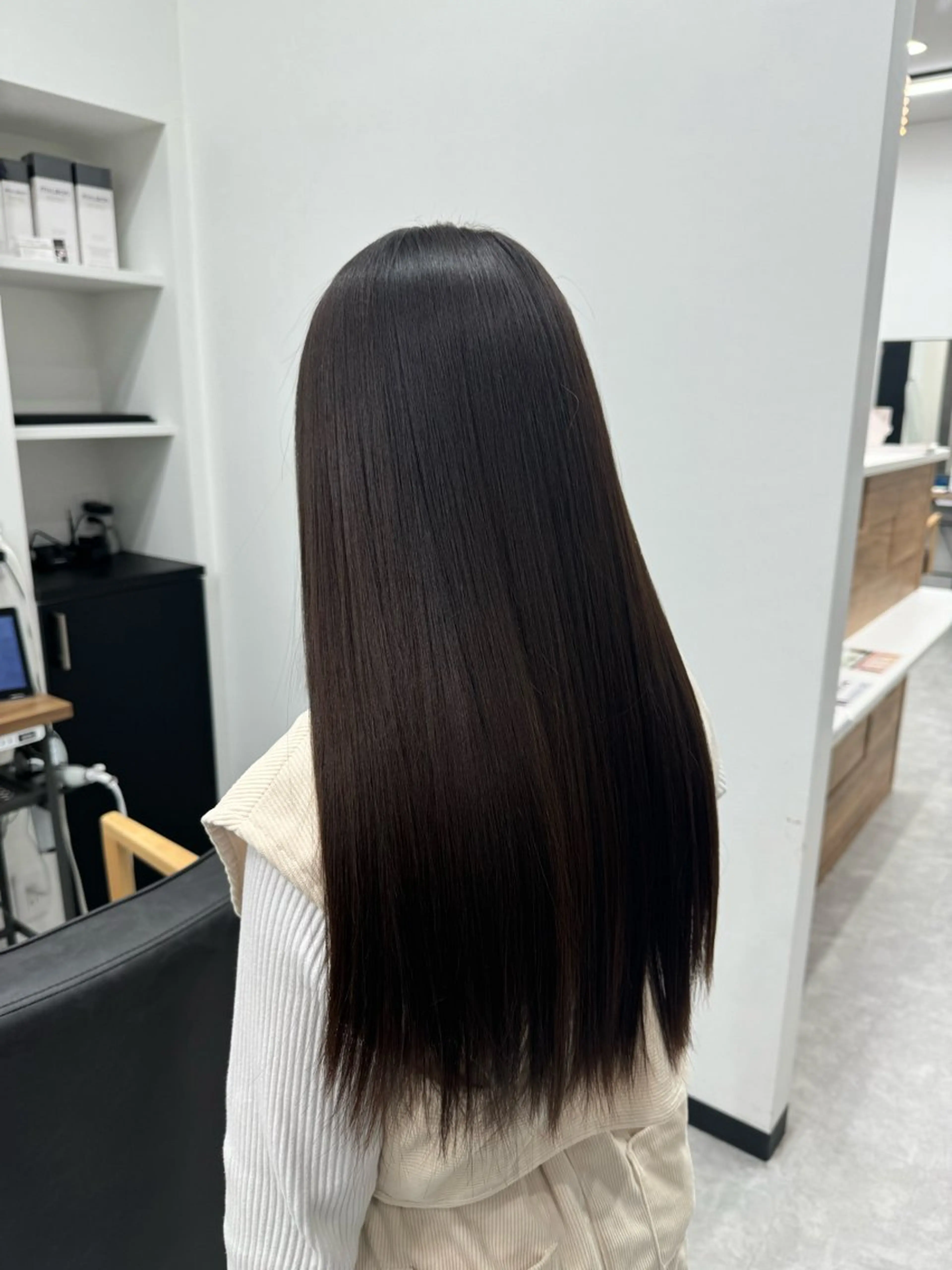 ロング 縮毛矯正 𝘀𝗮𝗲/柏の葉 / パーマモデルのヘアスタイル