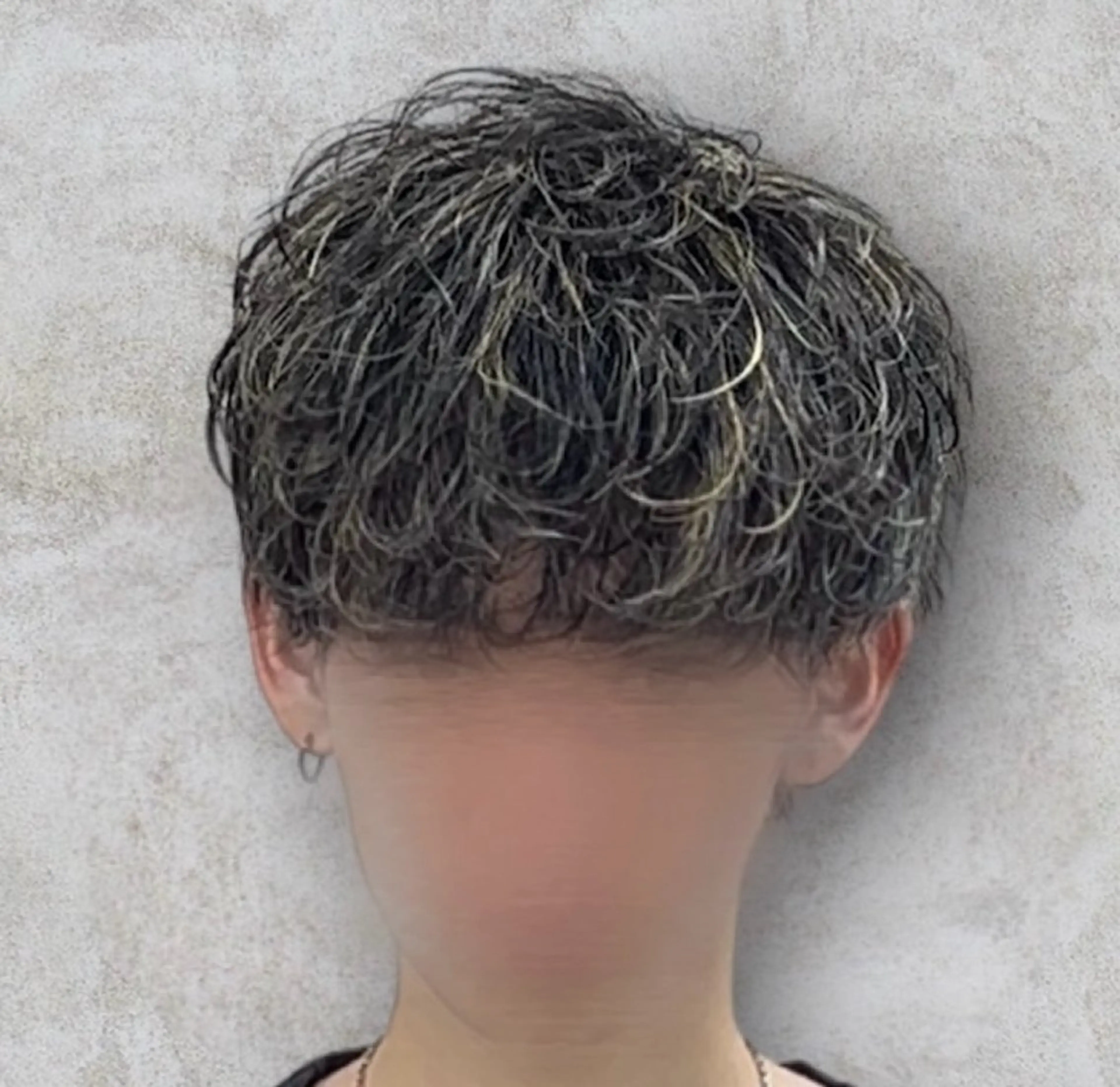ミディアム カラー パーマ メンズ ミディアムパーマ メンズメッシュ メンズパーマ メッシュ カット ヘアカラー DIECE 2nd'Flor所属・渋谷【メンズ職人】 ツイスパ・メッシュの眉毛・アイブロウイメージ
