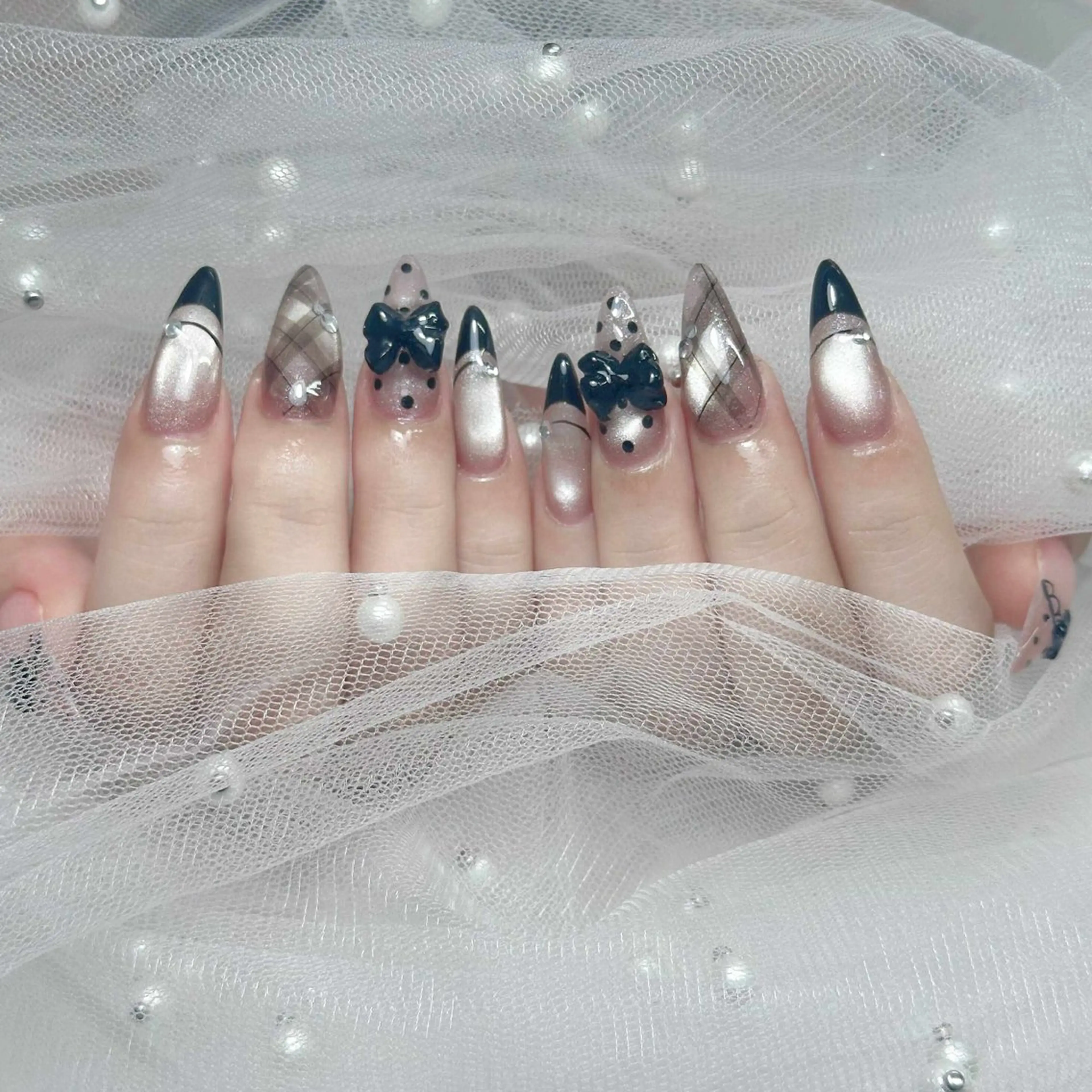 ネイル ハンドネイル ハンドケア いちご chan novaのネイルデザイン