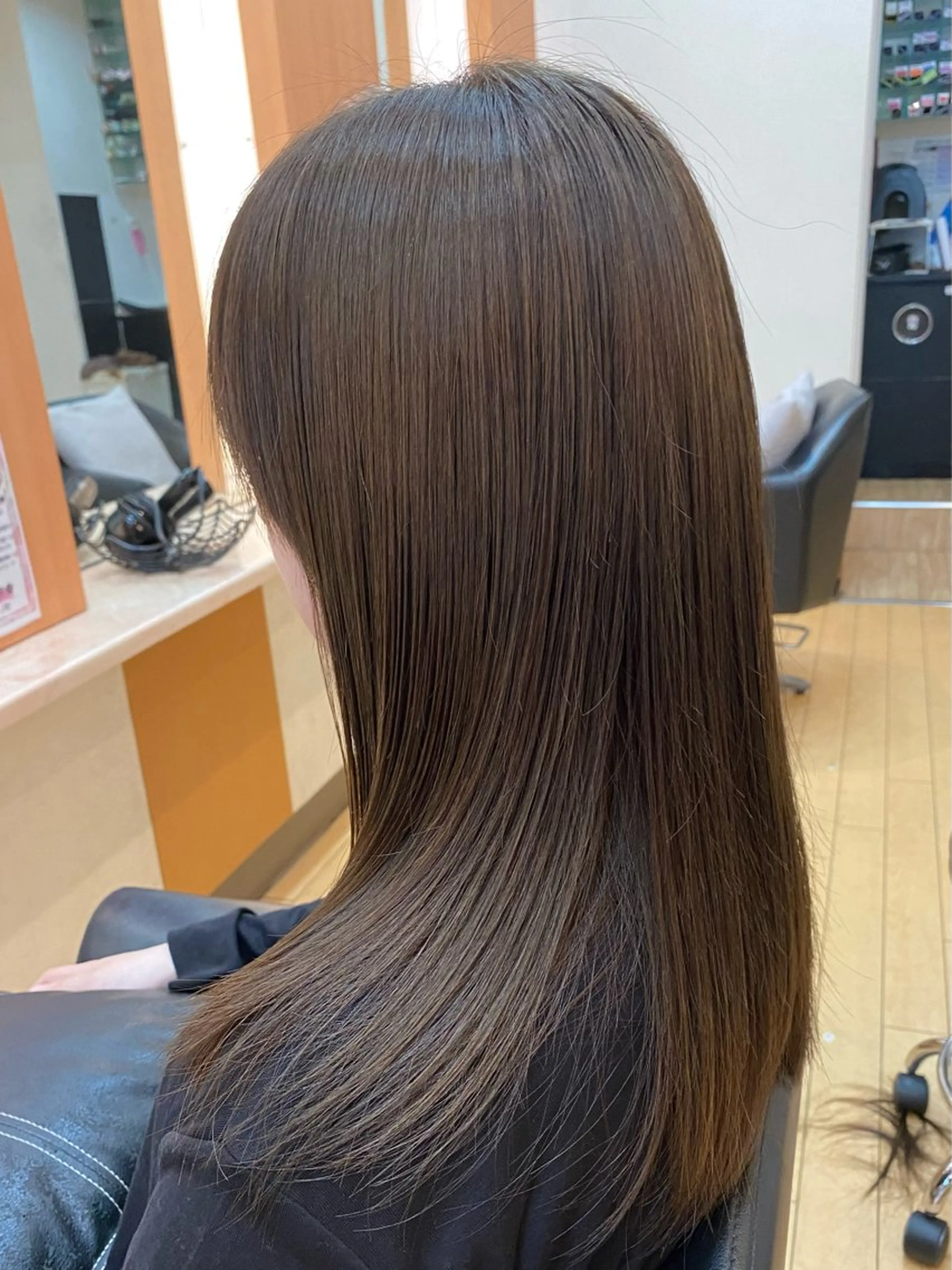 サラツヤ美髪に🌟カット+ファイバープレックス縮毛矯正+トリートメント🌟の写真