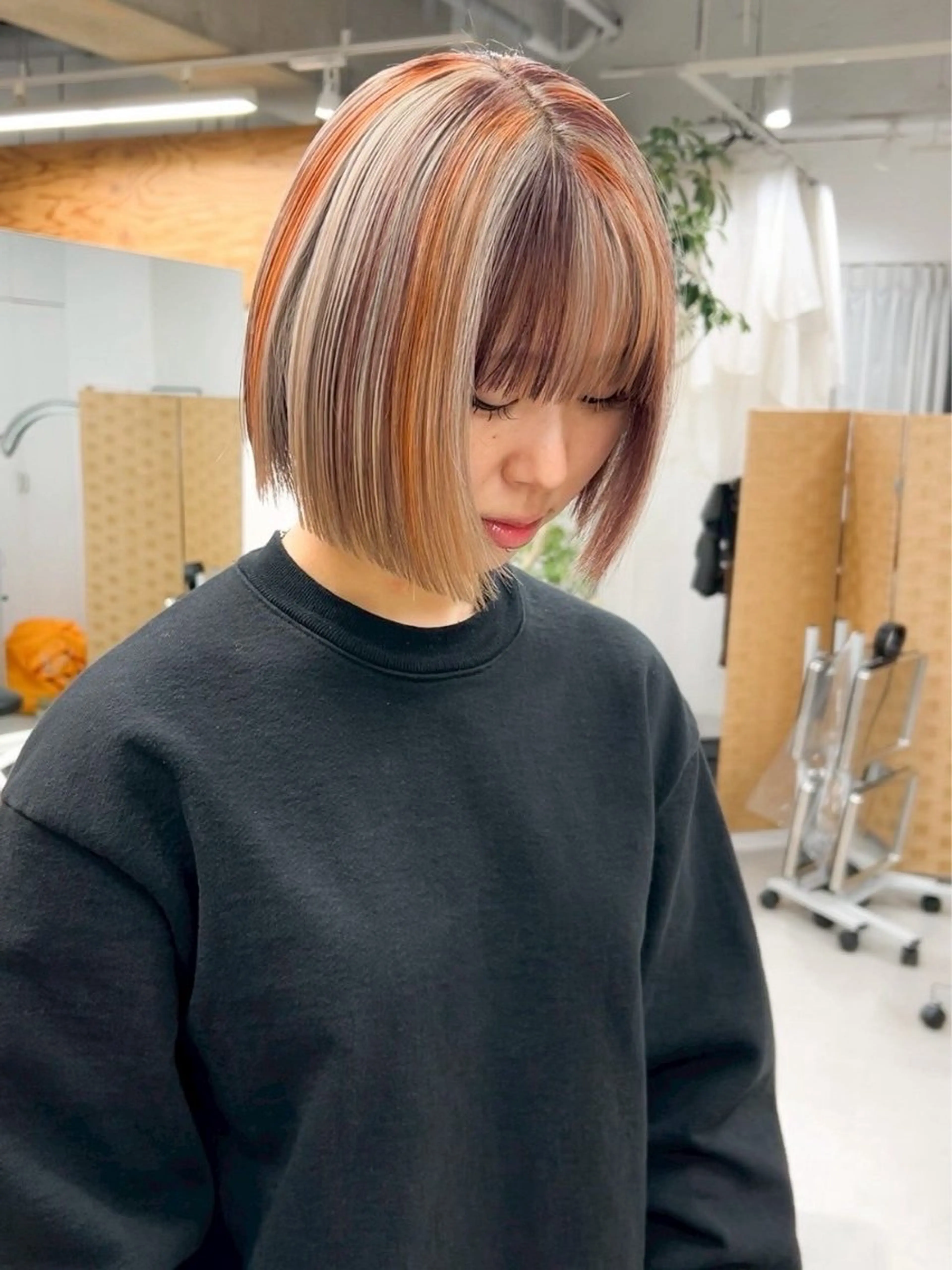 ショート カラー くせ毛風パーマ/ 暖色カラー/ナナミのヘアスタイル
