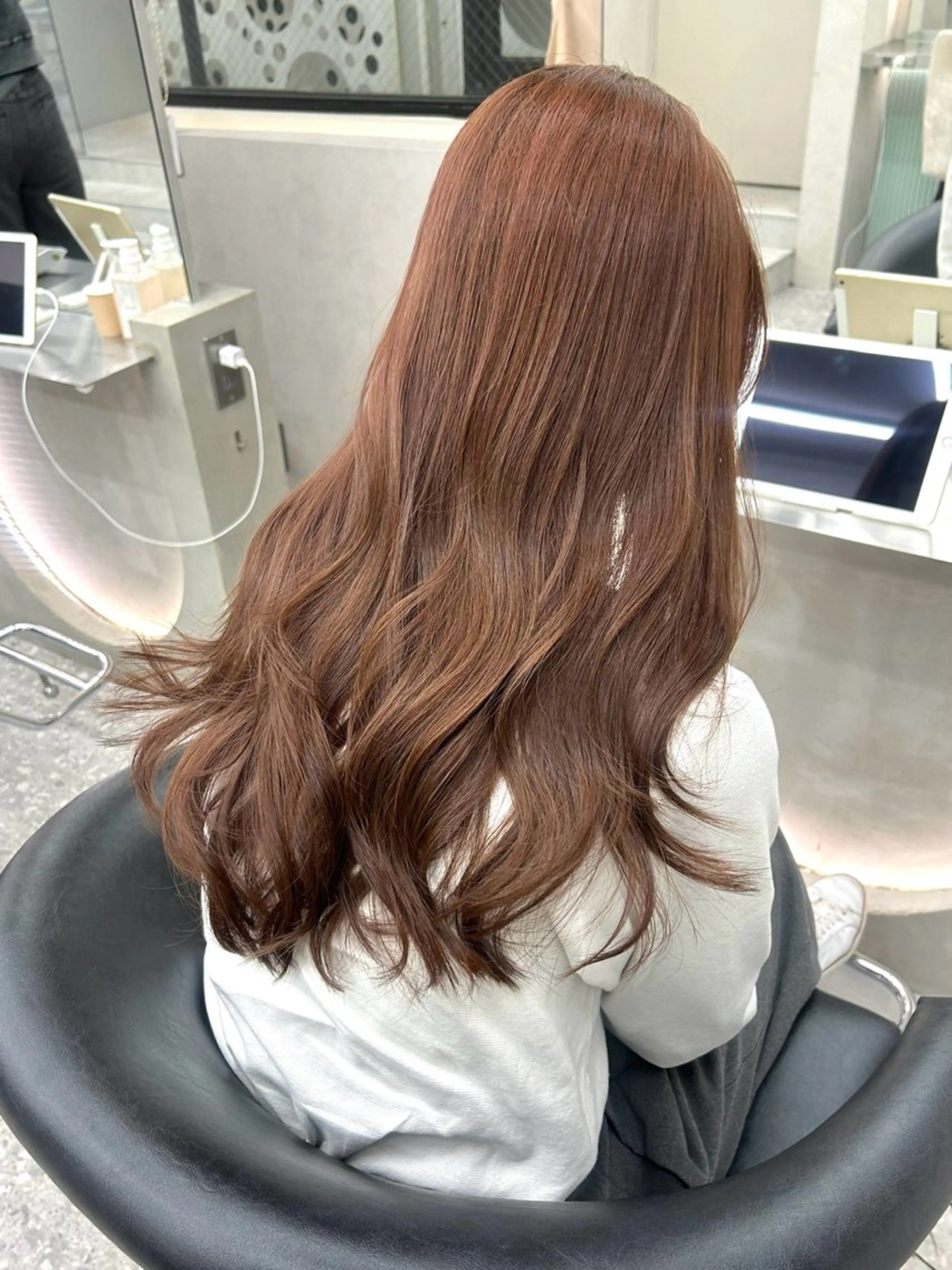 セミロング カラー ヘアアレンジ ヘアカラー ふみか🎀 ベージュカラーのヘアスタイル