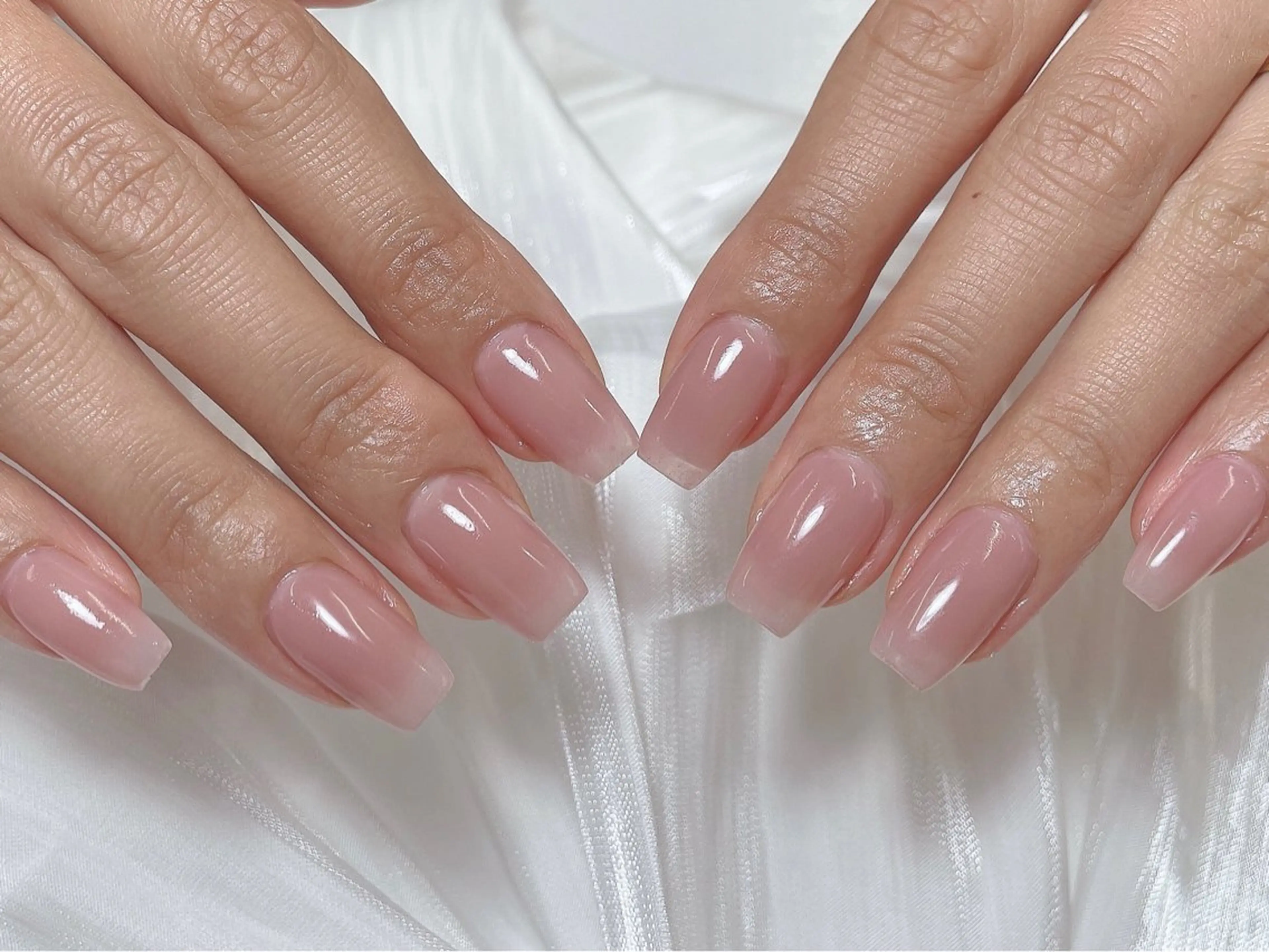 ネイル チークネイル フットネイル フレンチネイル ジェルネイル ガーリー ハンドネイル Liora nail salonのネイルデザイン