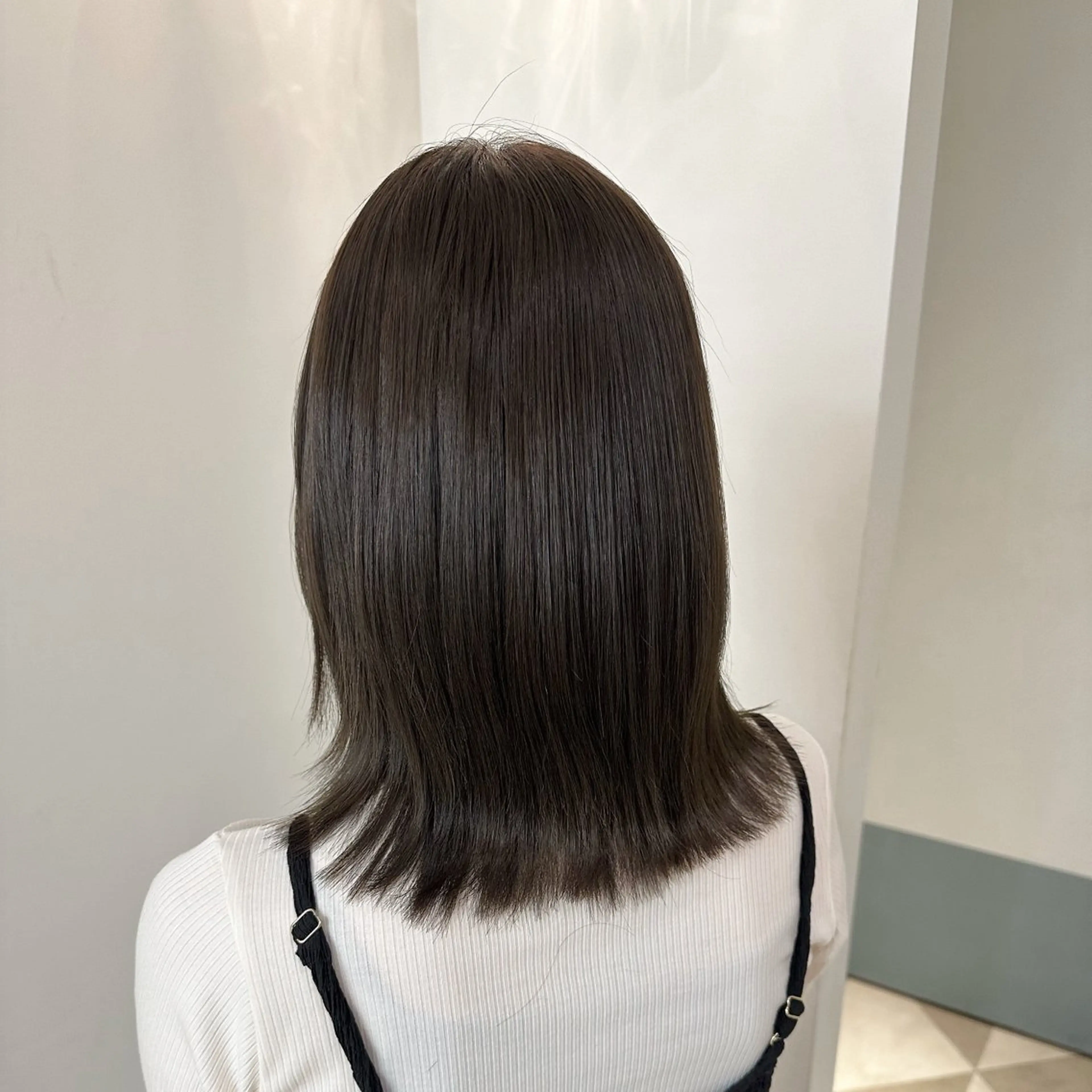 セミロング カラー パーマ 縮毛矯正 安丸 結夏のヘアスタイル