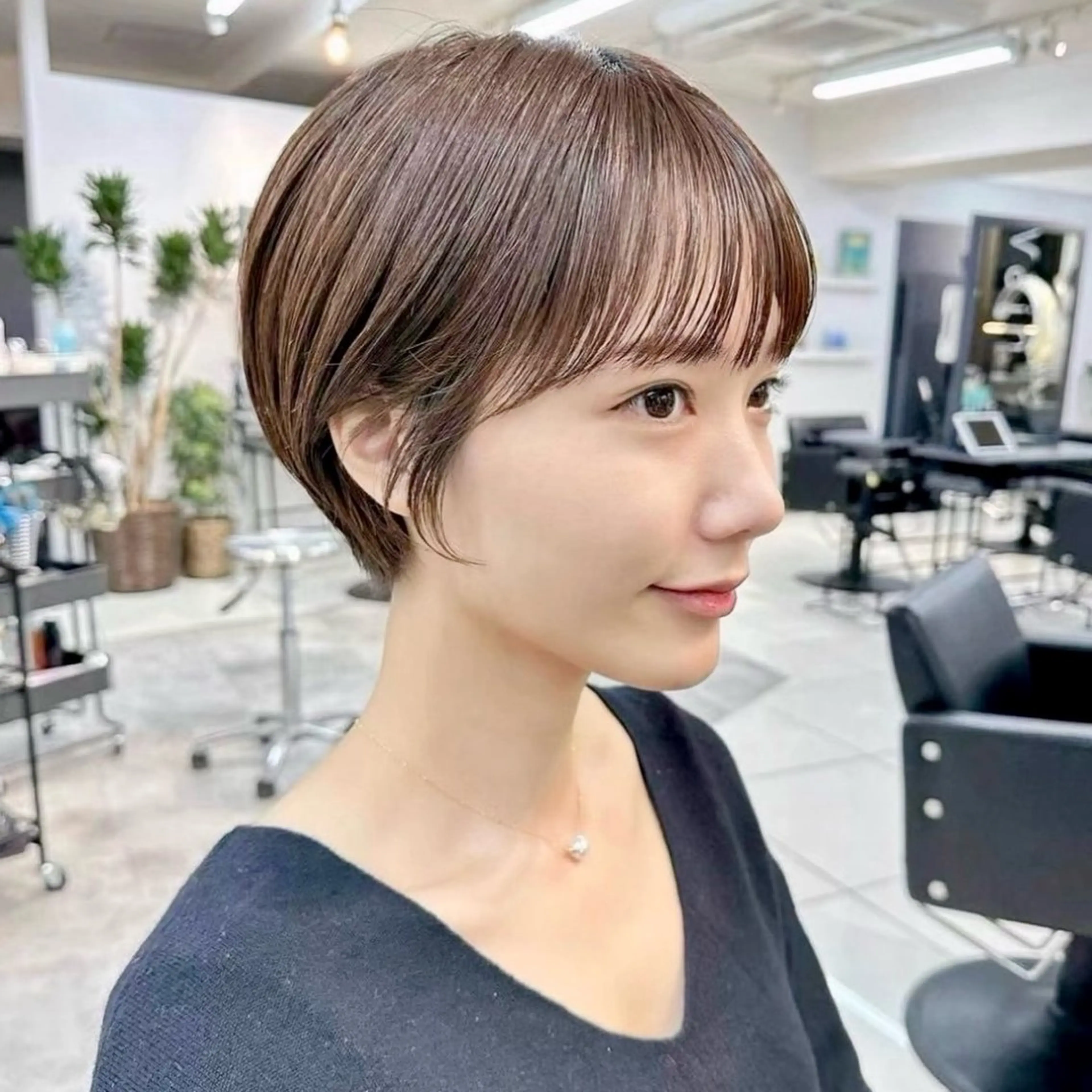 ショート カラー カット ヘアカラー 透け感カラー 🌱いわさきのヘアスタイル