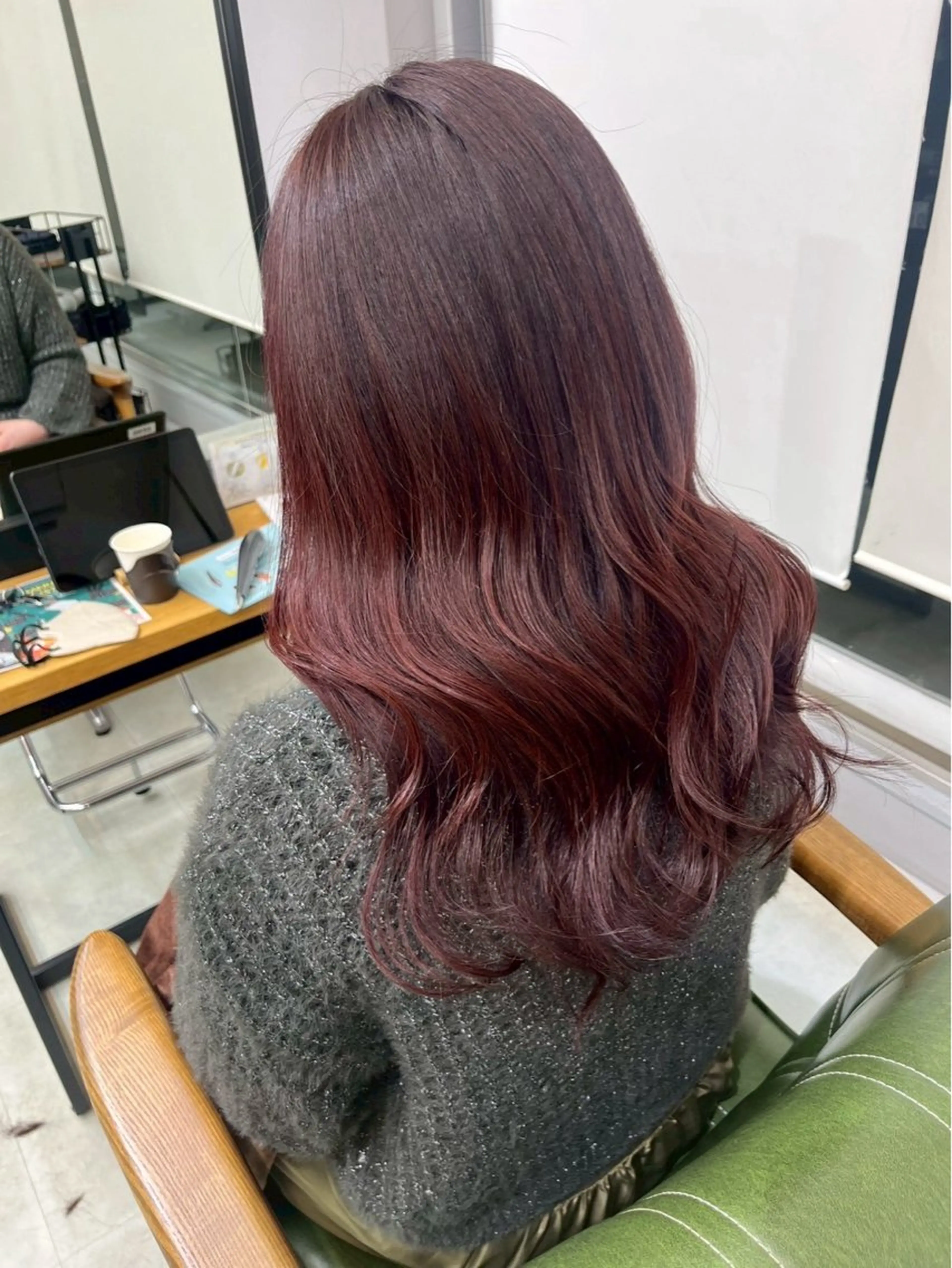 ロング ヘアカラー hair&beauty the B所属・尾崎 虹美のヘアスタイル