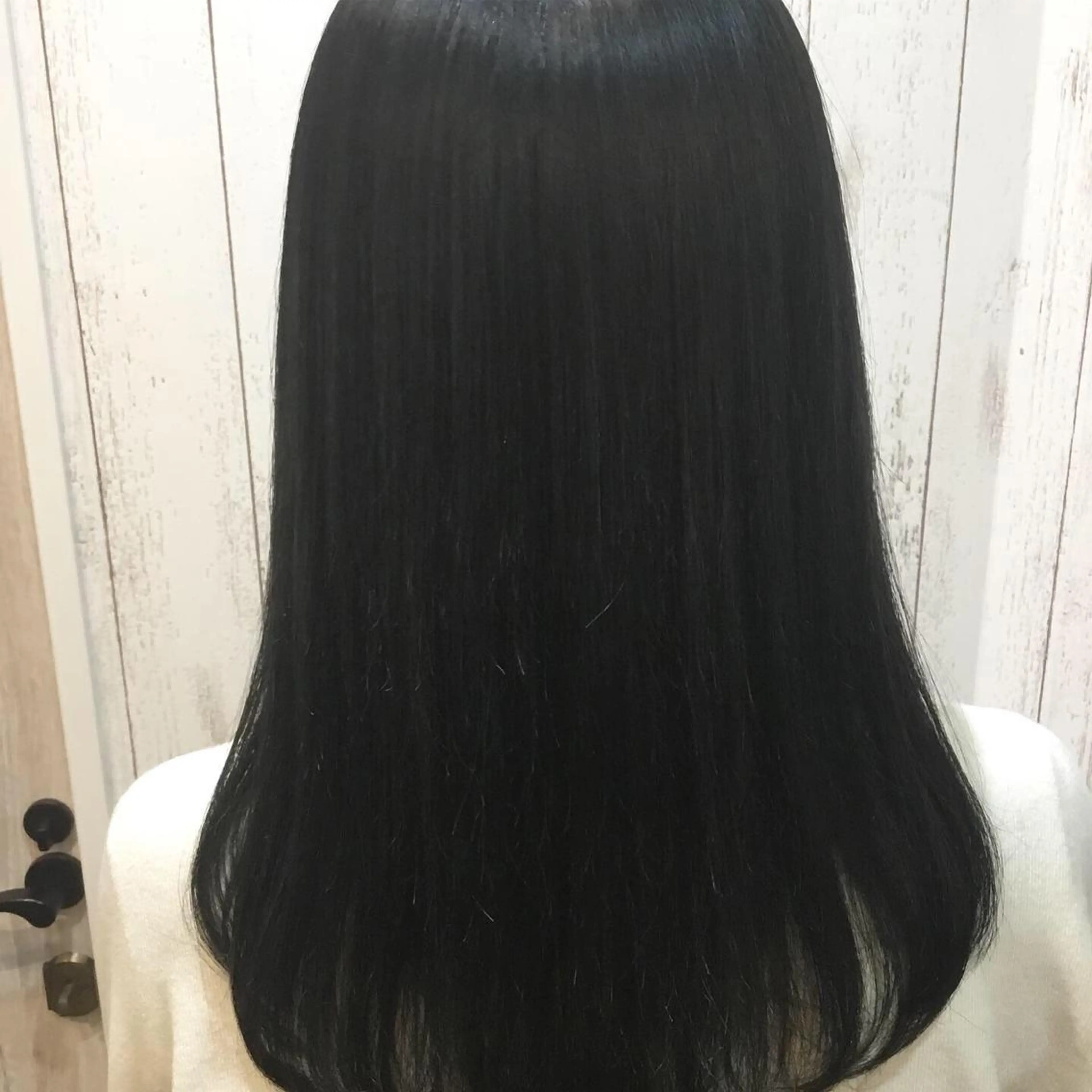セミロング カラー パーマ embrace エンブレイスのヘアスタイル