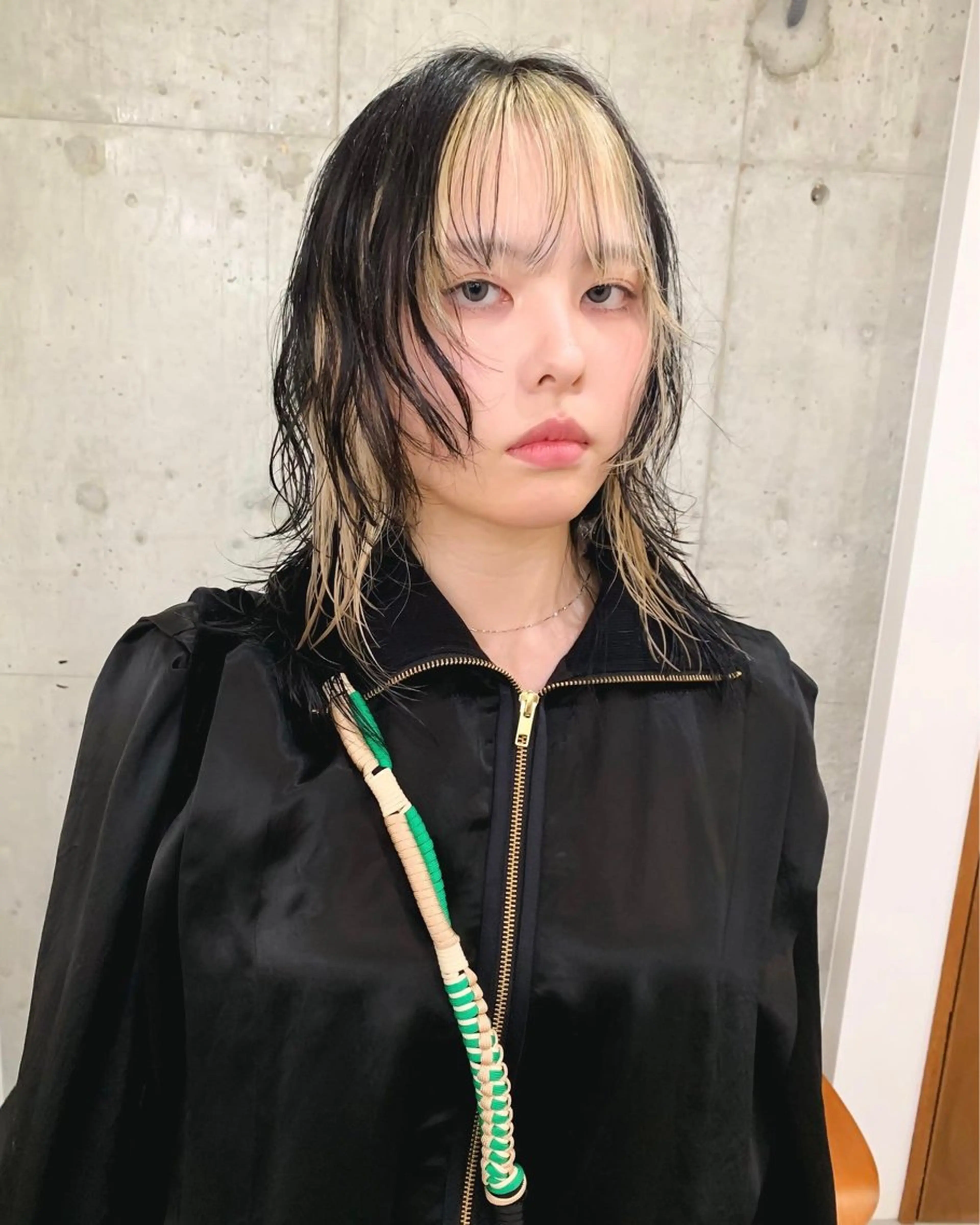 ミディアム レイヤーカット ウルフカット ウルフレイヤー カット モード/レイヤー/ ウルフ/パーマ✂︎のヘアスタイル