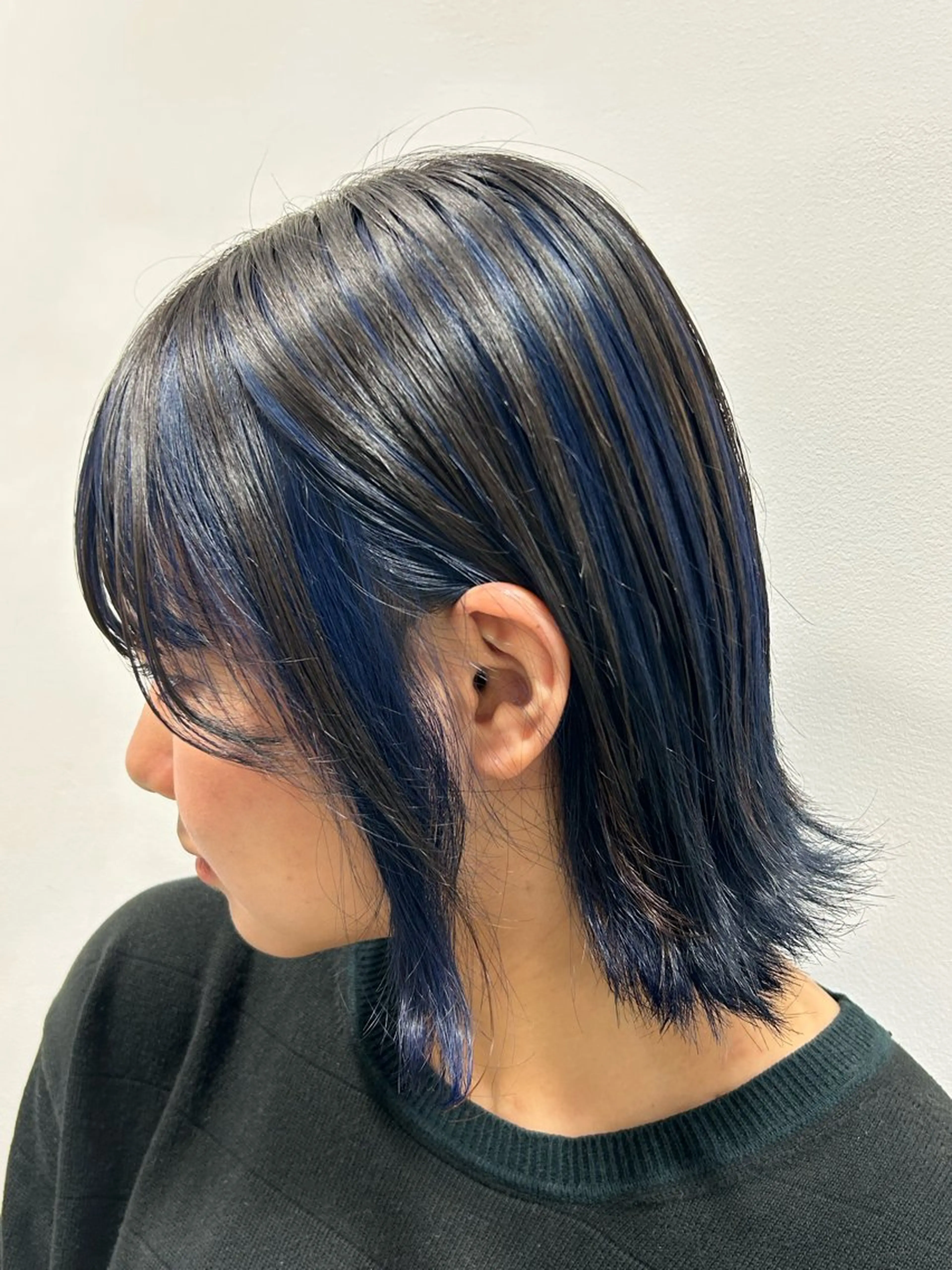 ミディアム カラー イヤリングカラー インナーカラー ８月限定半額‼️‼️ ルミナよしだきほ🌼のヘアスタイル