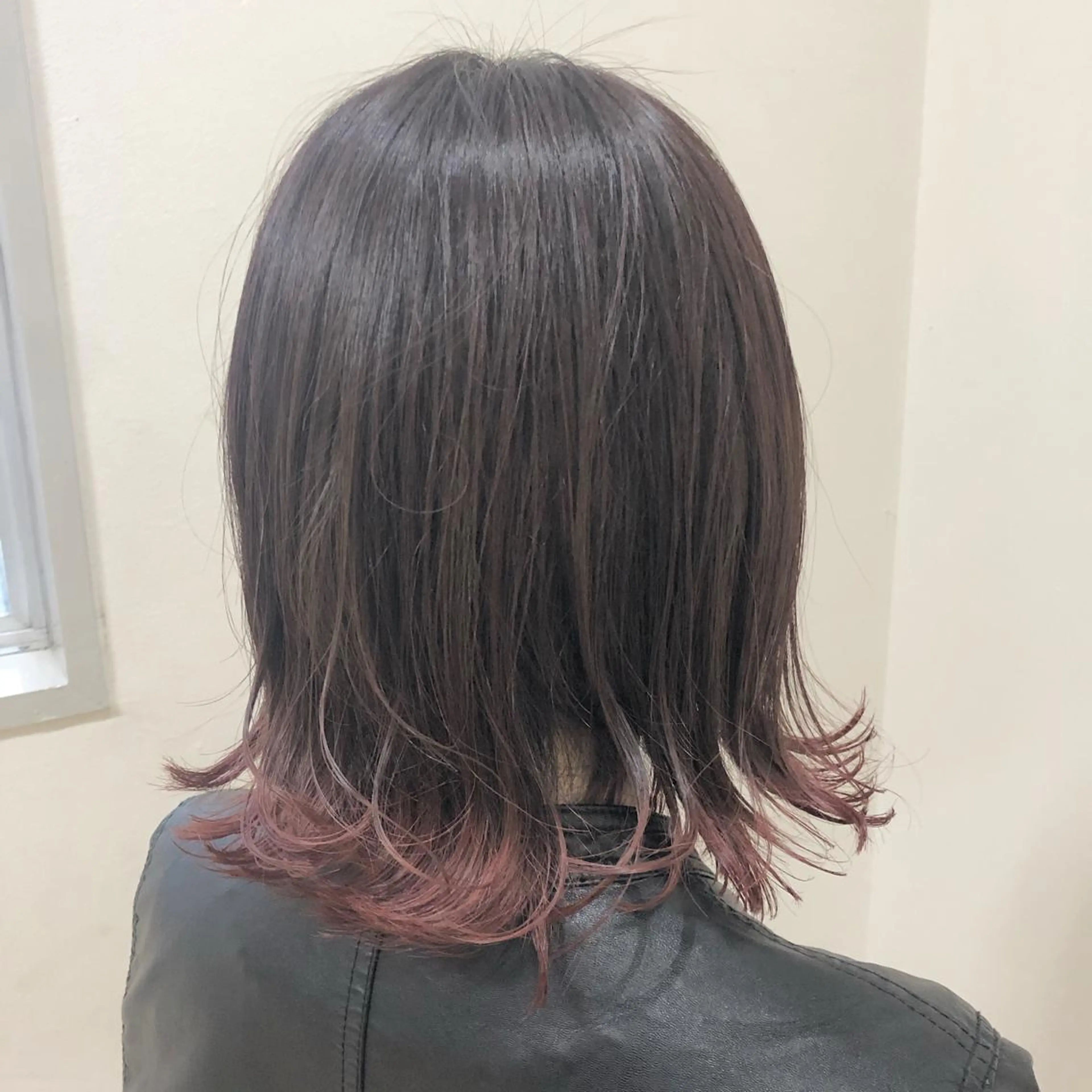 ミディアム カット ヘアカラー トリートメント MignonS 仙幸 大輔のヘアスタイル