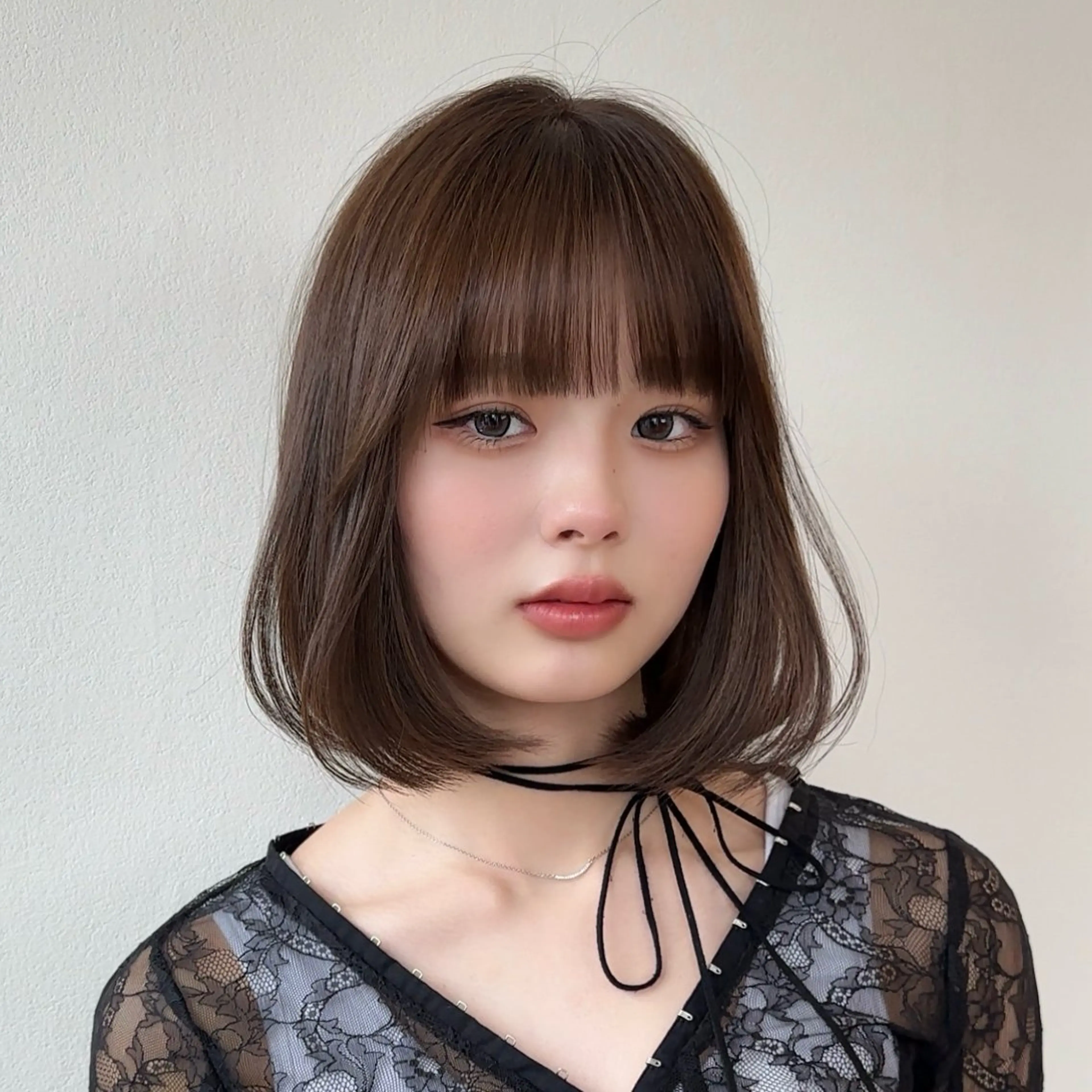 ショート カラー カット ヘアカラー かえ🩶韓国ボブ🎀 透明感カラー🥣のヘアスタイル