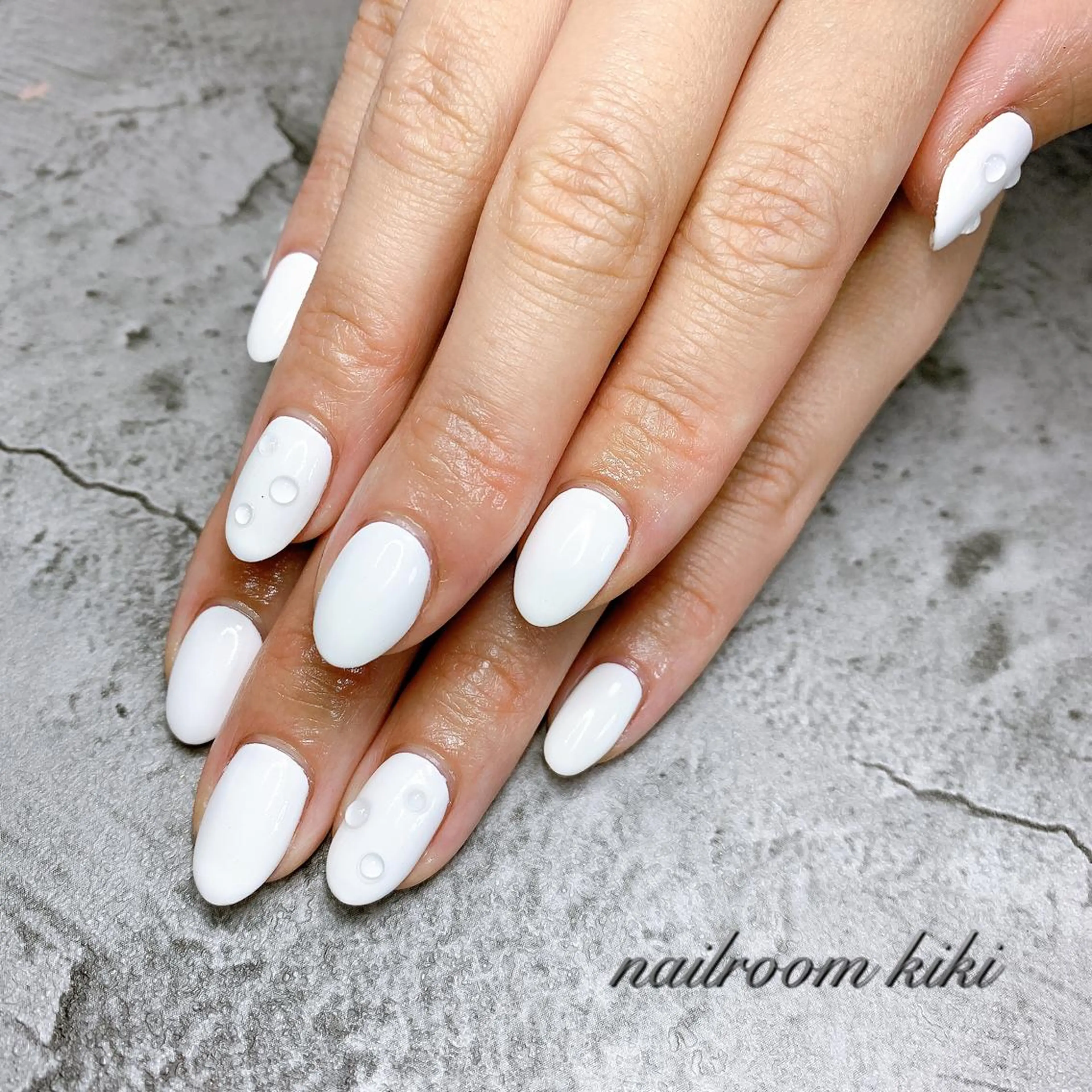 ネイル アートネイル ワンカラーネイル ホワイト Salon de kiki所属・Salonde kikiのネイルデザイン