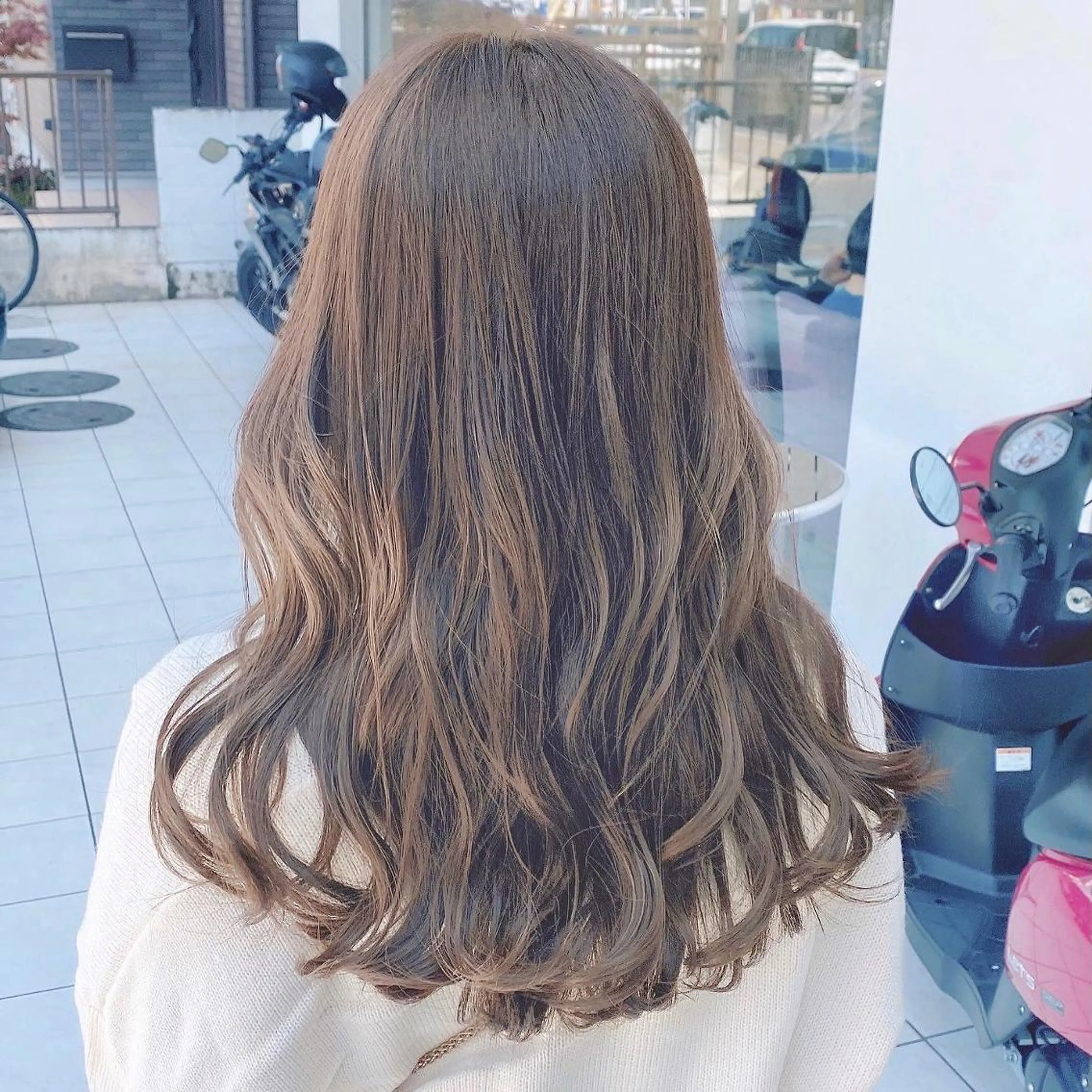 カラー ベージュカラー ブリーチ ブラウンカラー ショコラグレージュ ココアブラウン ヘアカラー 艶髪レイヤー屋さん 大澤竜馬のヘアスタイル