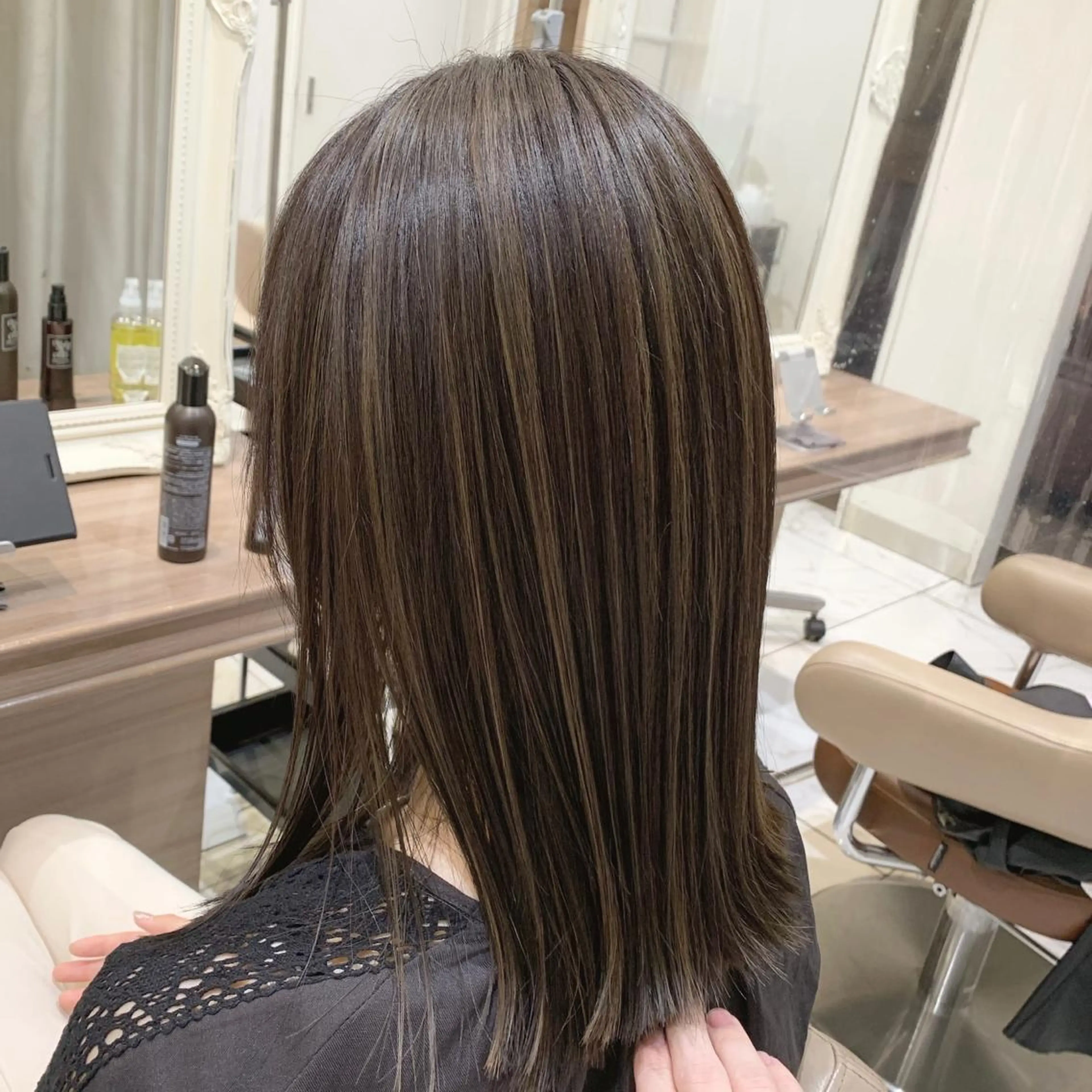 セミロング カラー ヘアアレンジ ハイライトカラー ハイライト 🇰🇷韓国ヘア🤍 副店長/栗田のヘアスタイル
