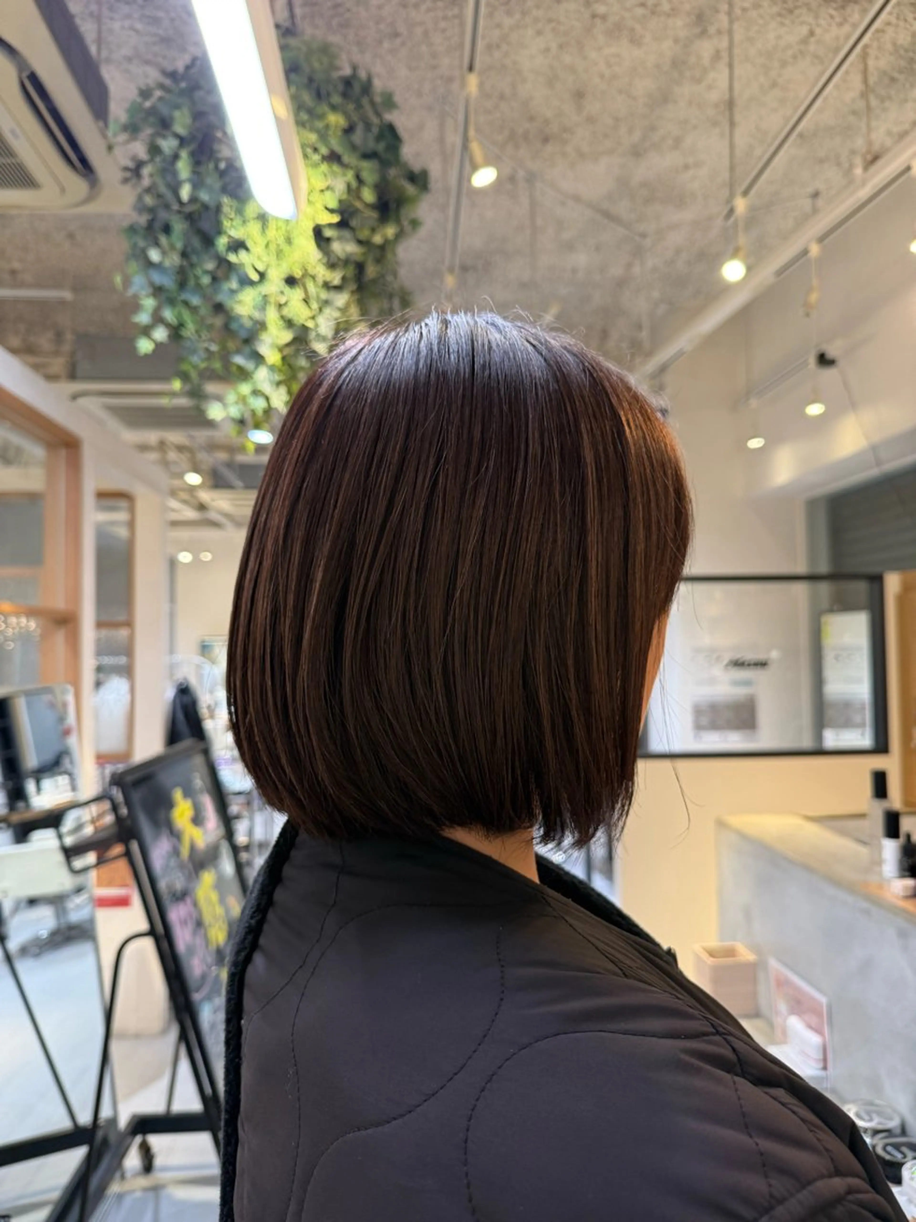 ショート ヘアカラー いしはま ななかのヘアスタイル