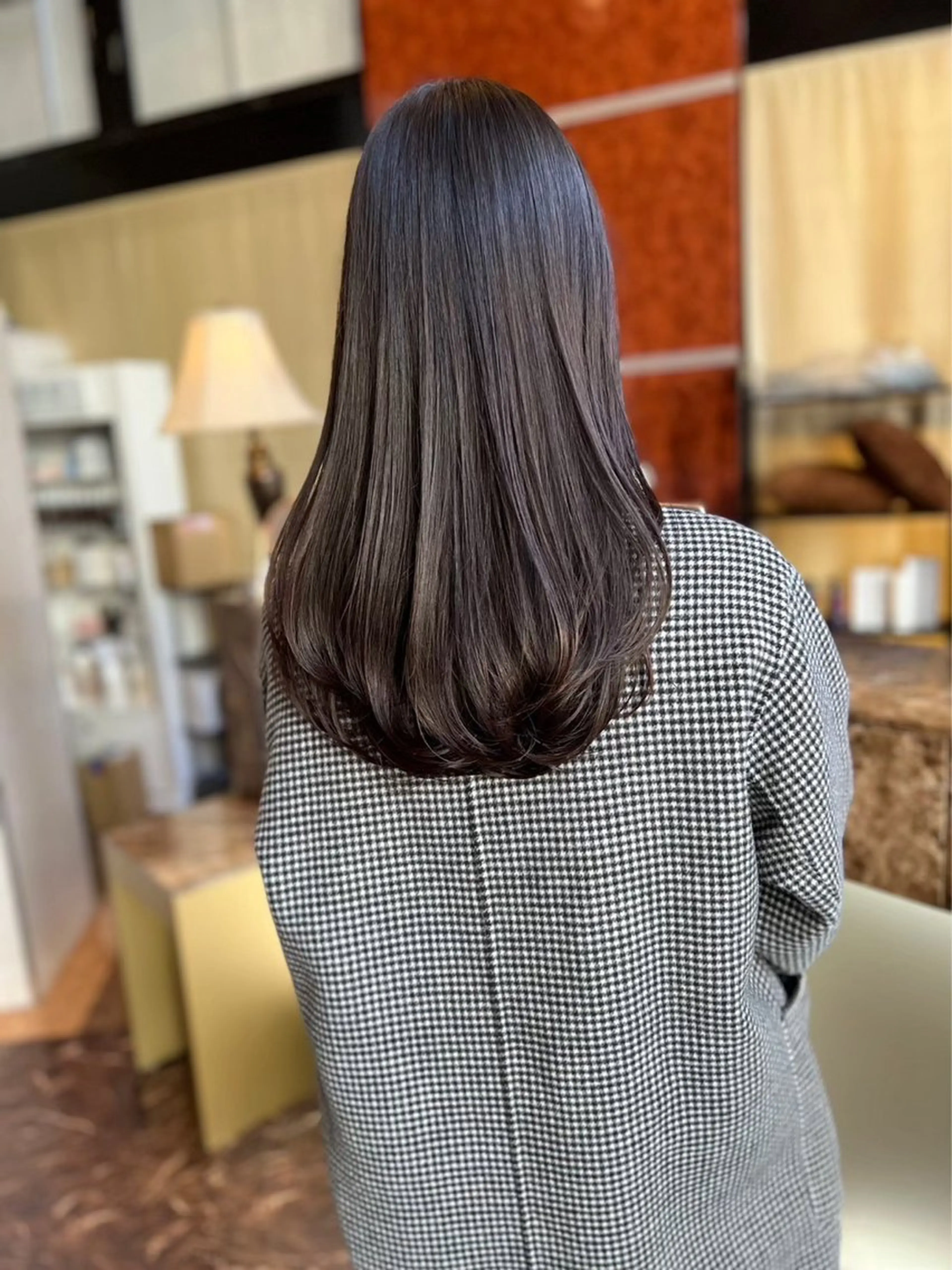 ロング カラー 透明感カラー グレージュ ラベンダーカラー ラベンダーグレージュ ラベンダーグレー ヘアカラー トリートメント olino/西田辺 エフェクトブリーチのヘアスタイル