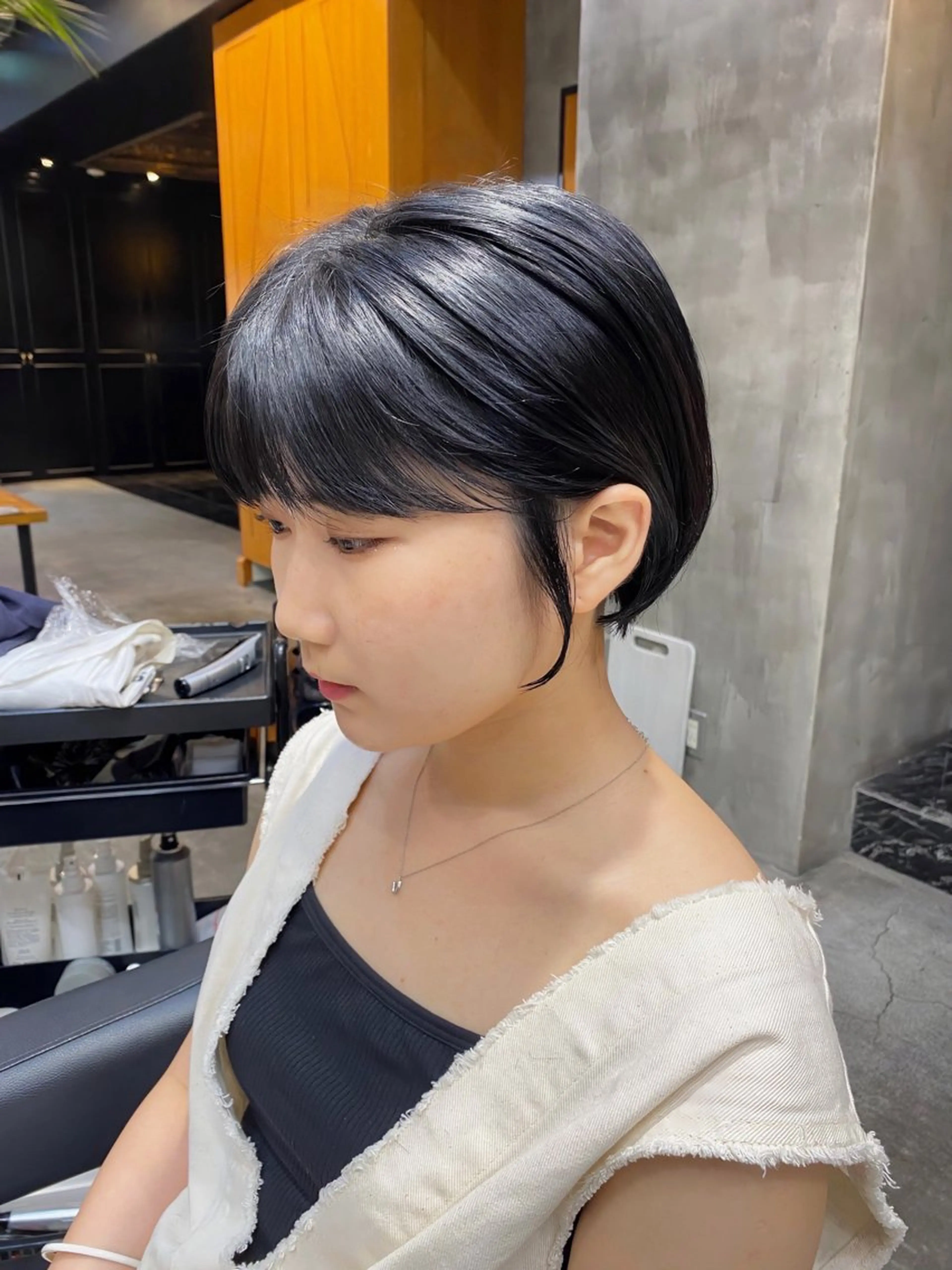 ショート カラー 黒髪 ブルーカラー ブルーブラック 透明感カラー🌿 グレージュ🐺陽介のヘアスタイル