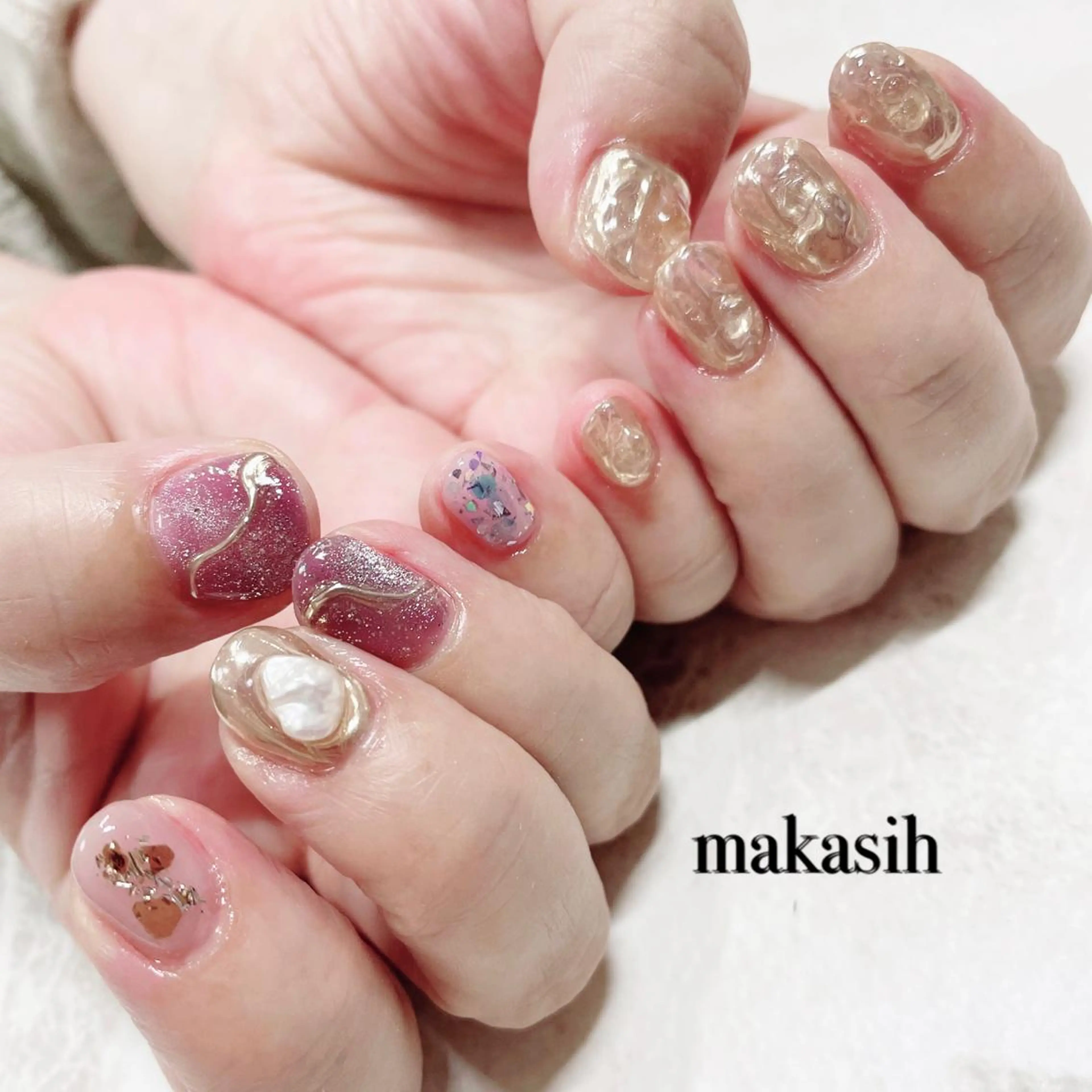 ネイル キラキラネイル 山崎 美菜子のネイルデザイン