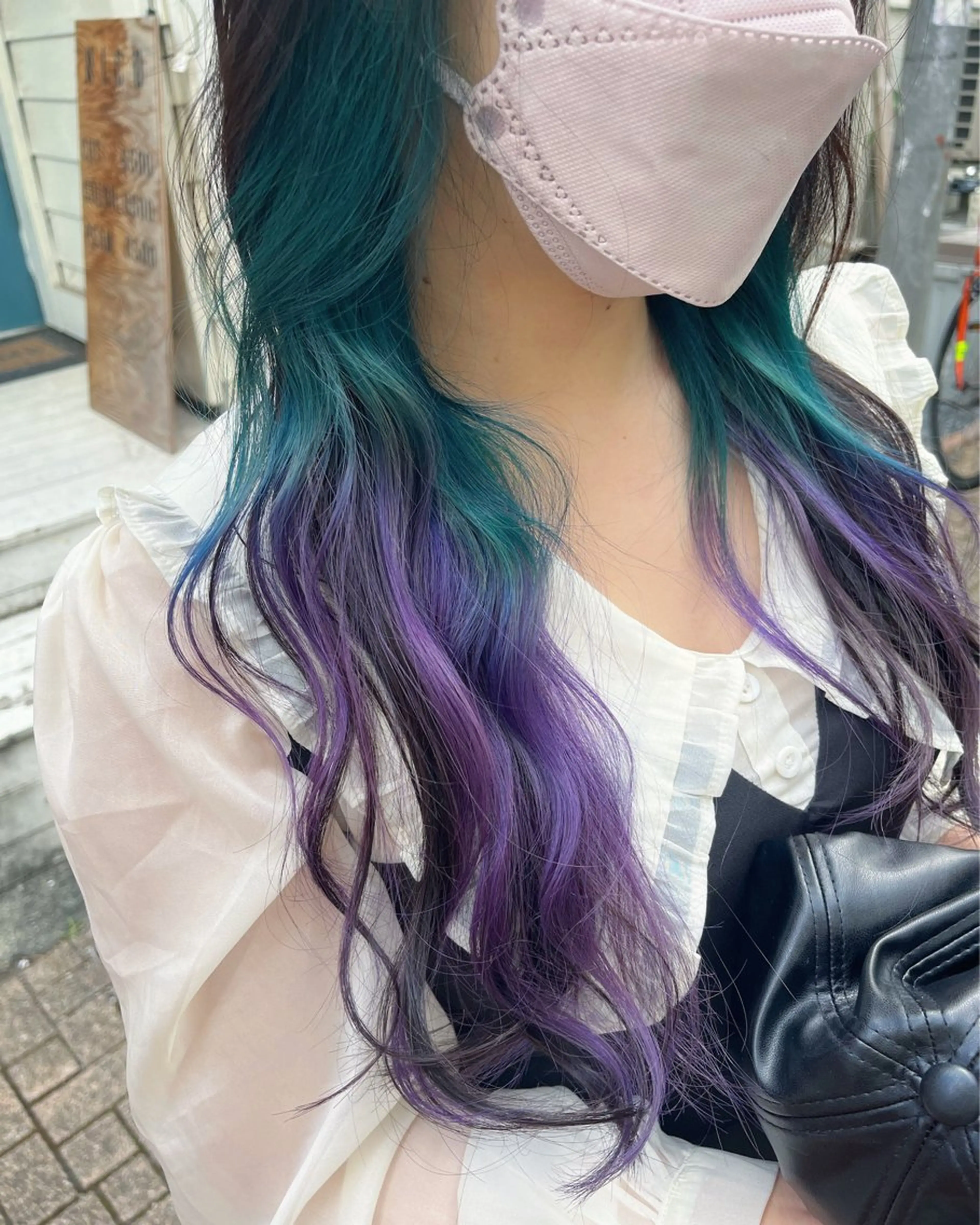 ロング カラー ブリーチ デザインカラー イヤリングカラー ユニコーンカラー カット ヘアカラー トリートメント 原宿サロン代表 デザインカラー伊藤卓のヘアスタイル