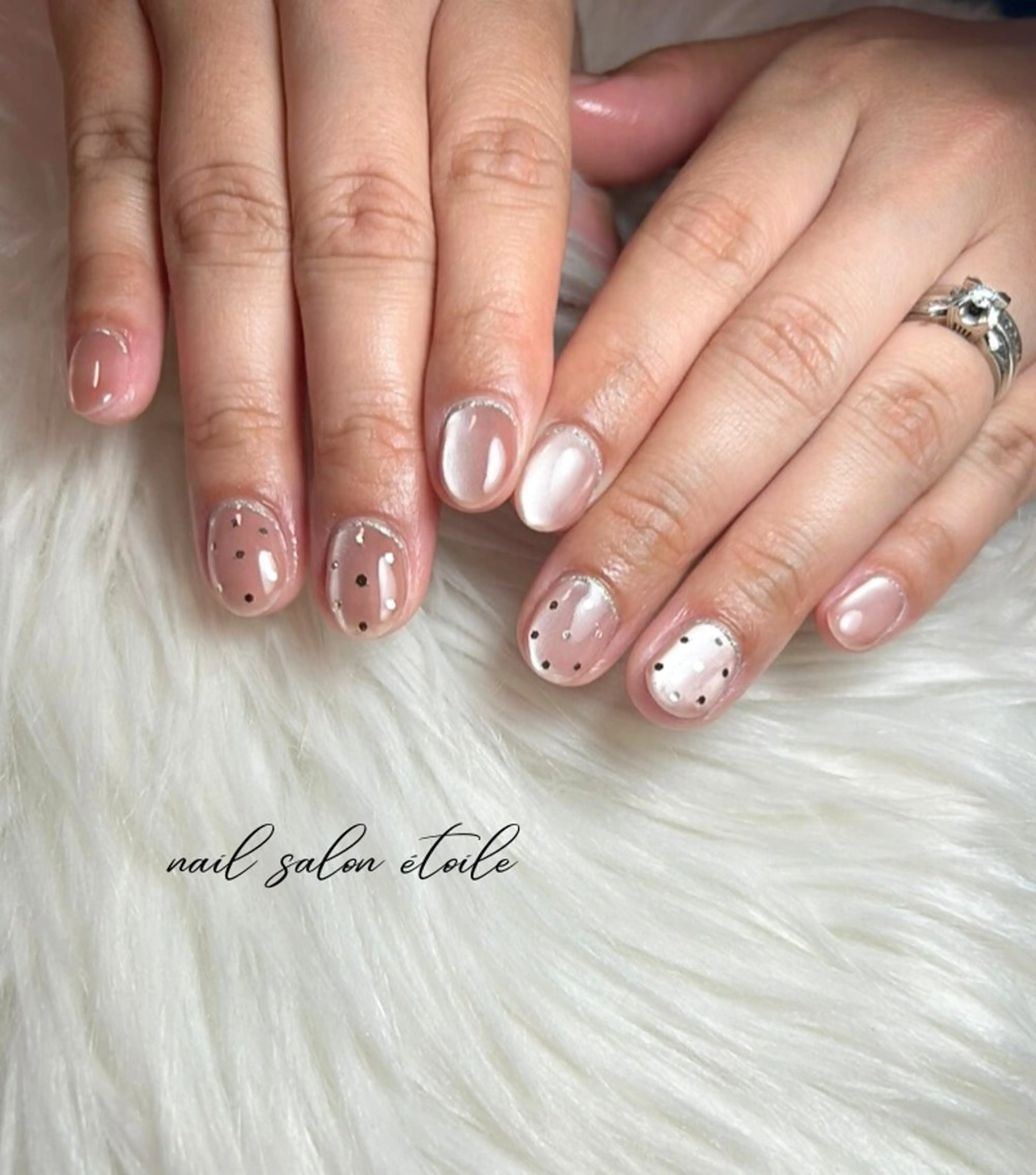 ネイル ドット オフィスネイル シルバー シンプルネイル ハンドネイル nail salon étoileのネイルデザイン