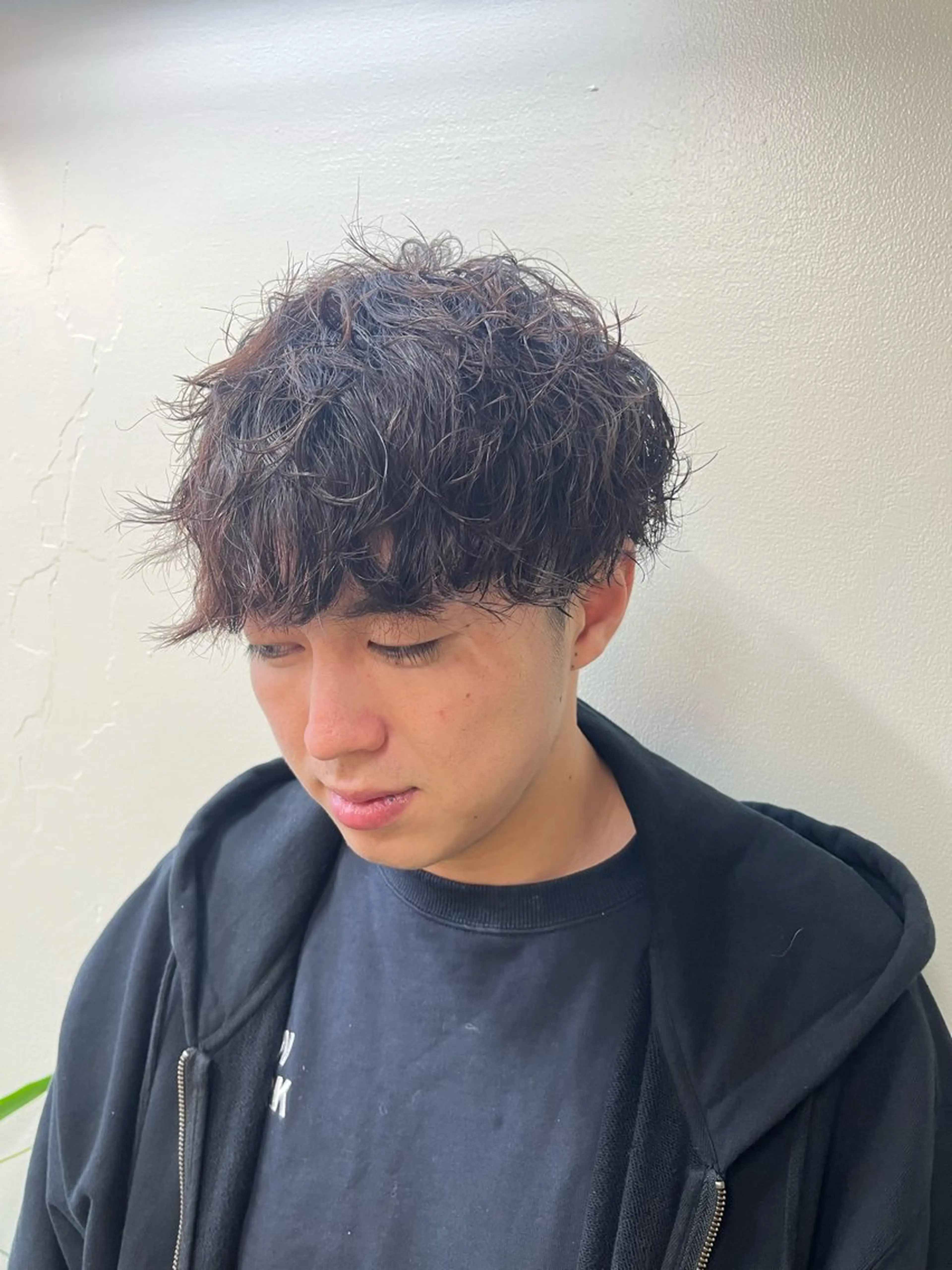 ショート パーマ メンズ カット パーマ カルマ・ニュアンス パーマ　須田龍世のヘアスタイル