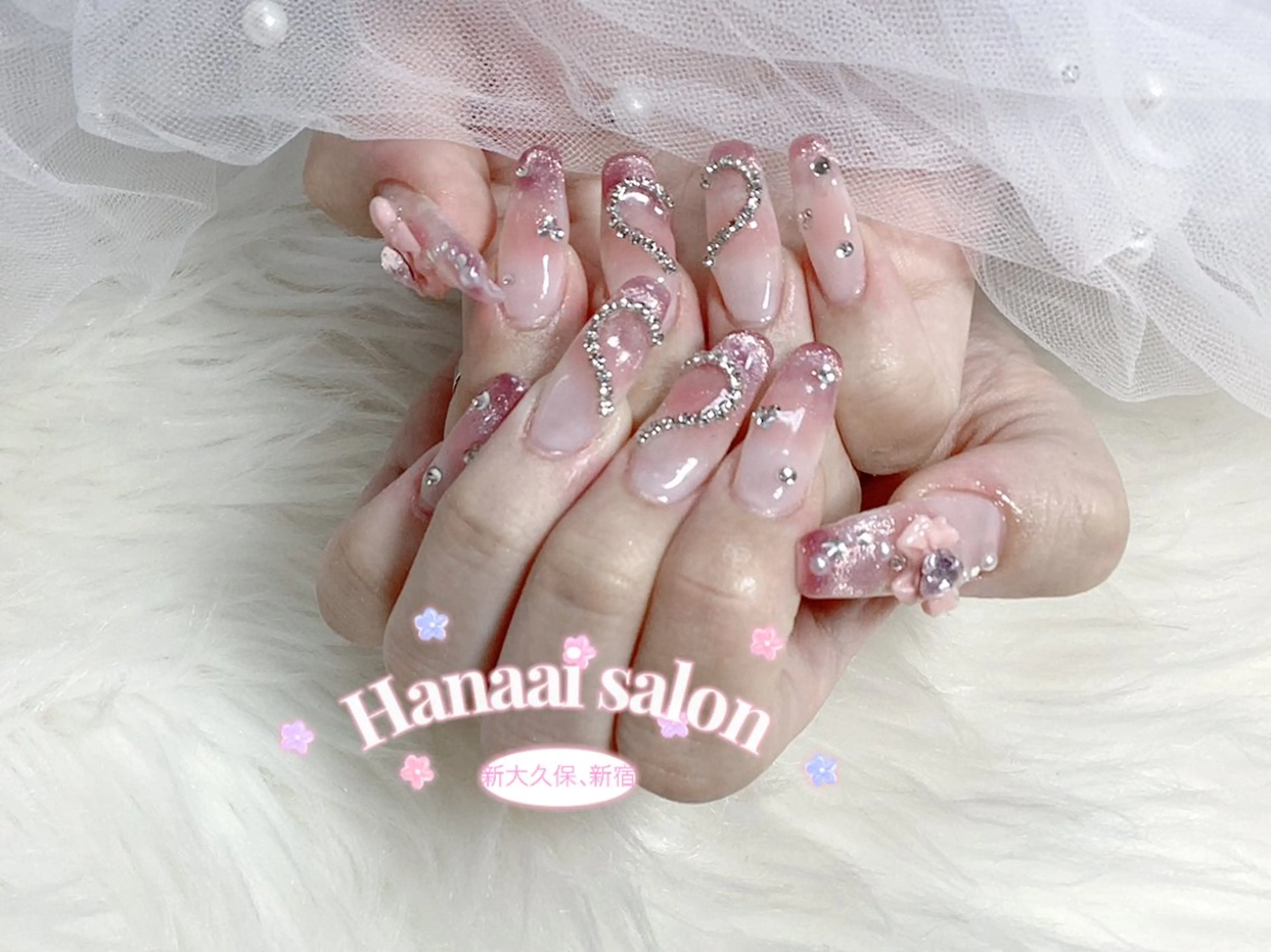 ミディアム ハンドネイル Hanaai Salon新大久保店のネイルデザイン