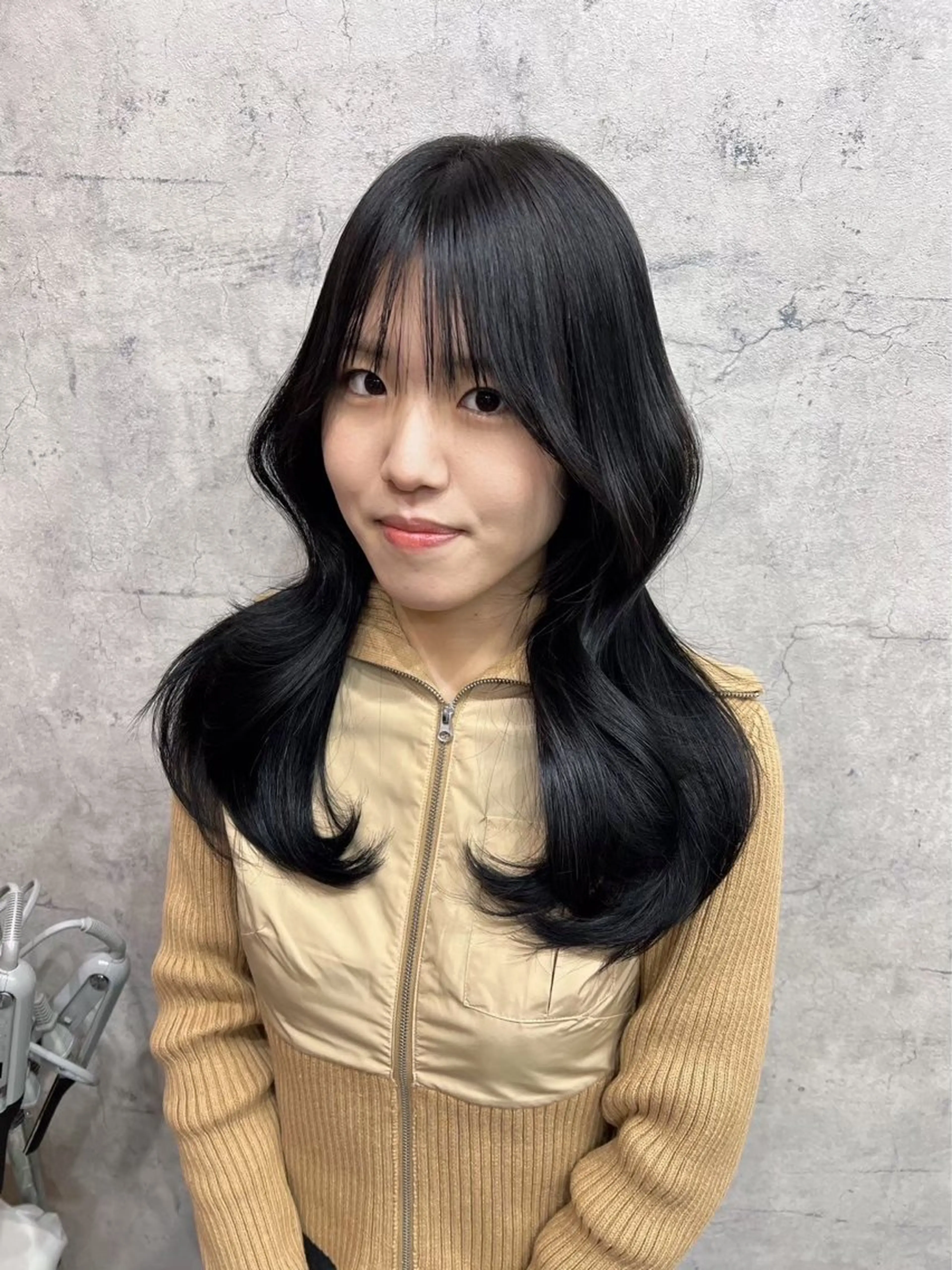 セミロング カラー ブリーチ ハイトーンカラー 韓国風ヘア レイヤーカット Lay/カラーリスト Myuukaのヘアスタイル