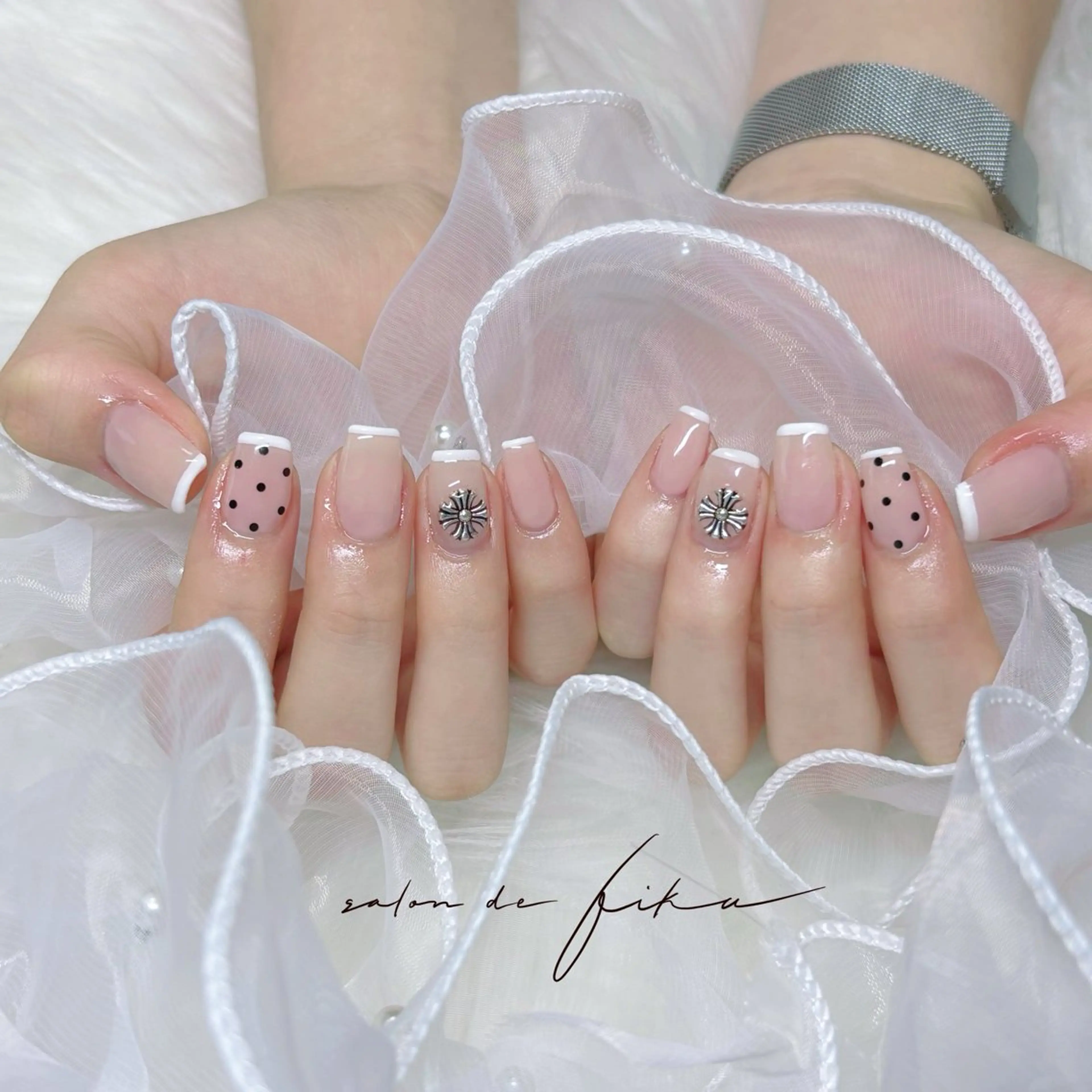 ネイル シンプルネイル ハンドネイル 🐝TOMO🎀ིྀ 【パラジェル取扱店】のネイルデザイン