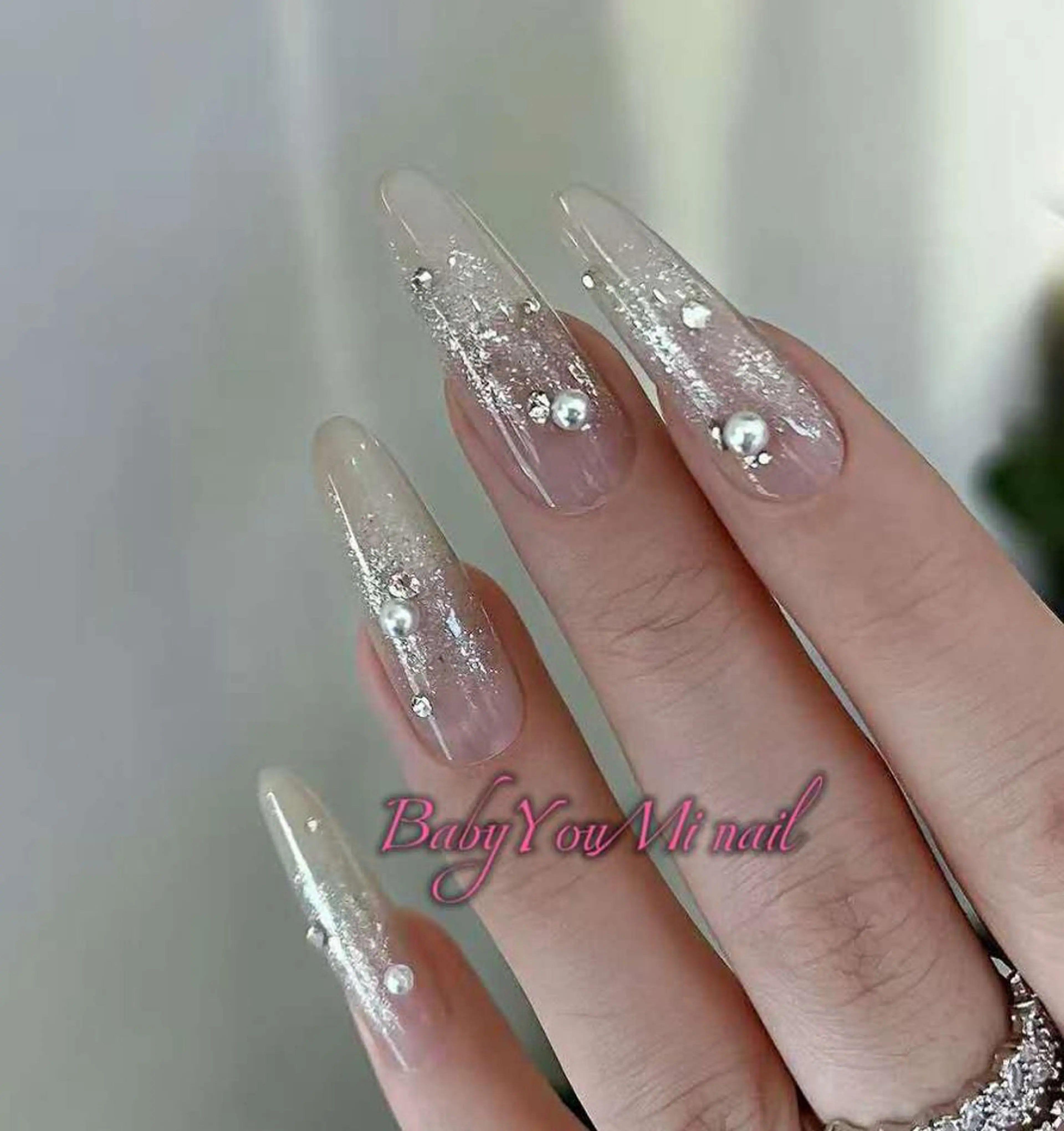 ネイル オーロラネイル フラワーネイル フットネイル フレンチネイル ジェルネイル ハンドネイル BabyYouMi nailのネイルデザイン