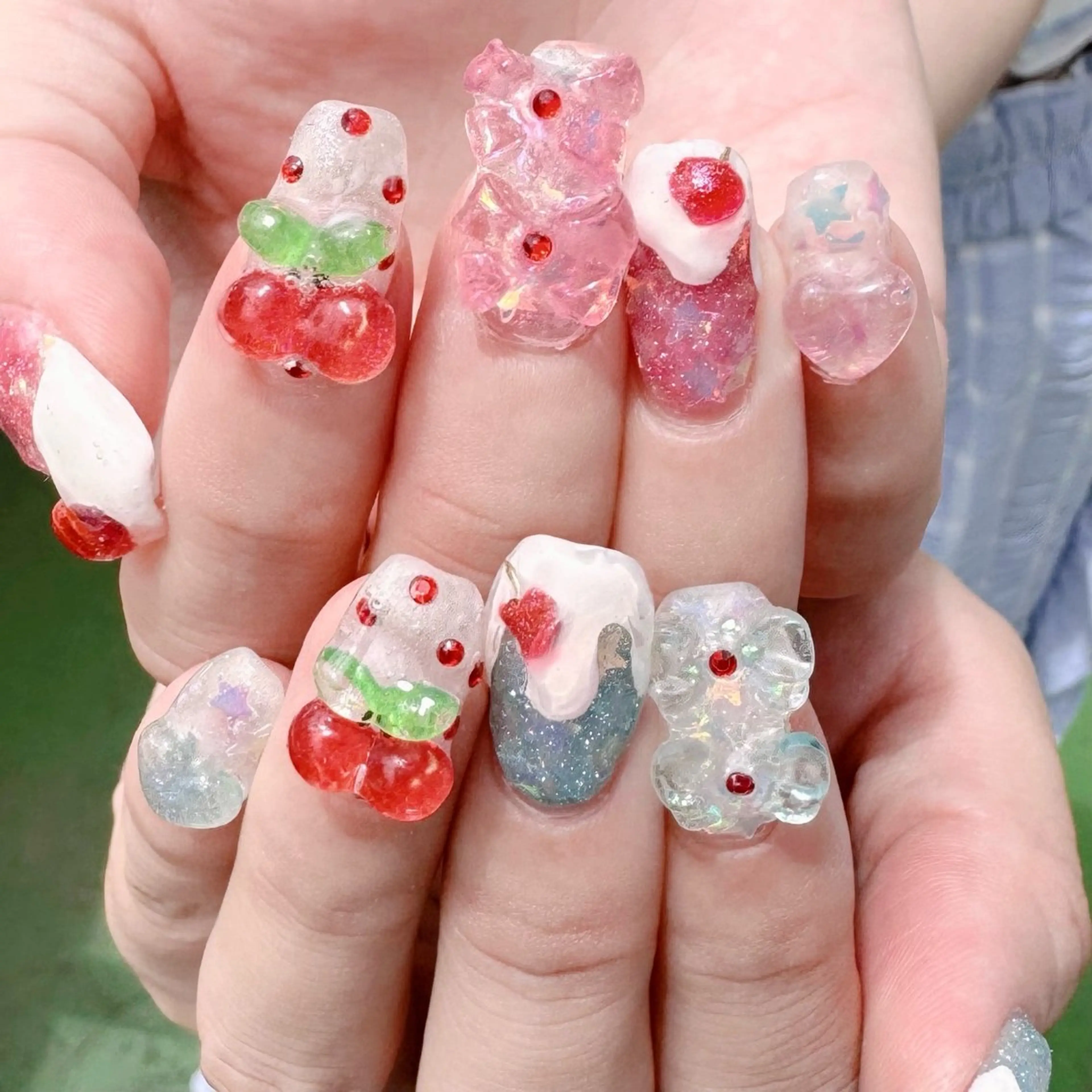 ネイル 持ち込み RIEKO🍒 ワンホン♡推しネイルのネイルデザイン