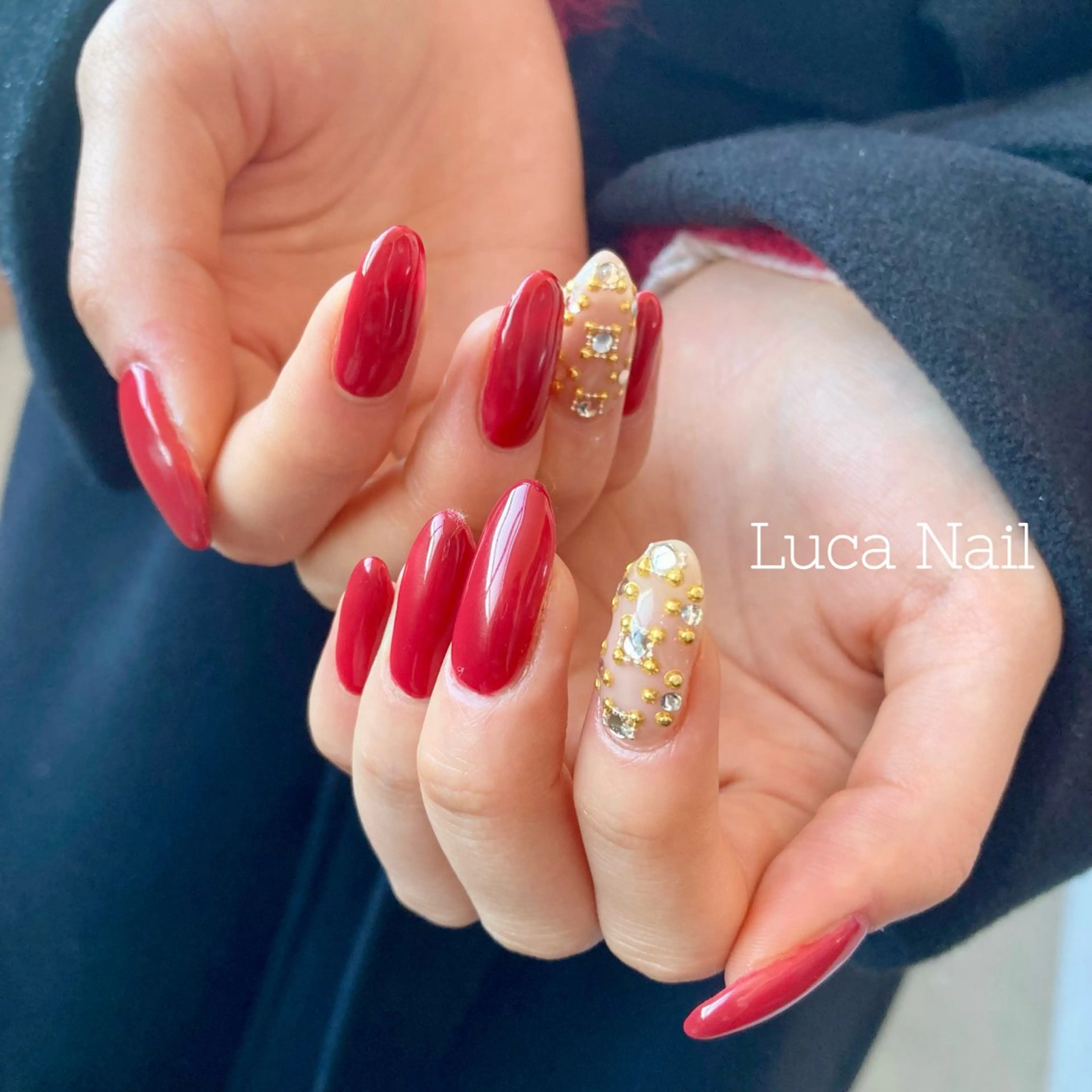 ネイル 成人式 ゴールド 赤色 ハンドネイル ハンドケア Luca  Nail所属・Luca Nail 🌼yu-kaのネイルデザイン