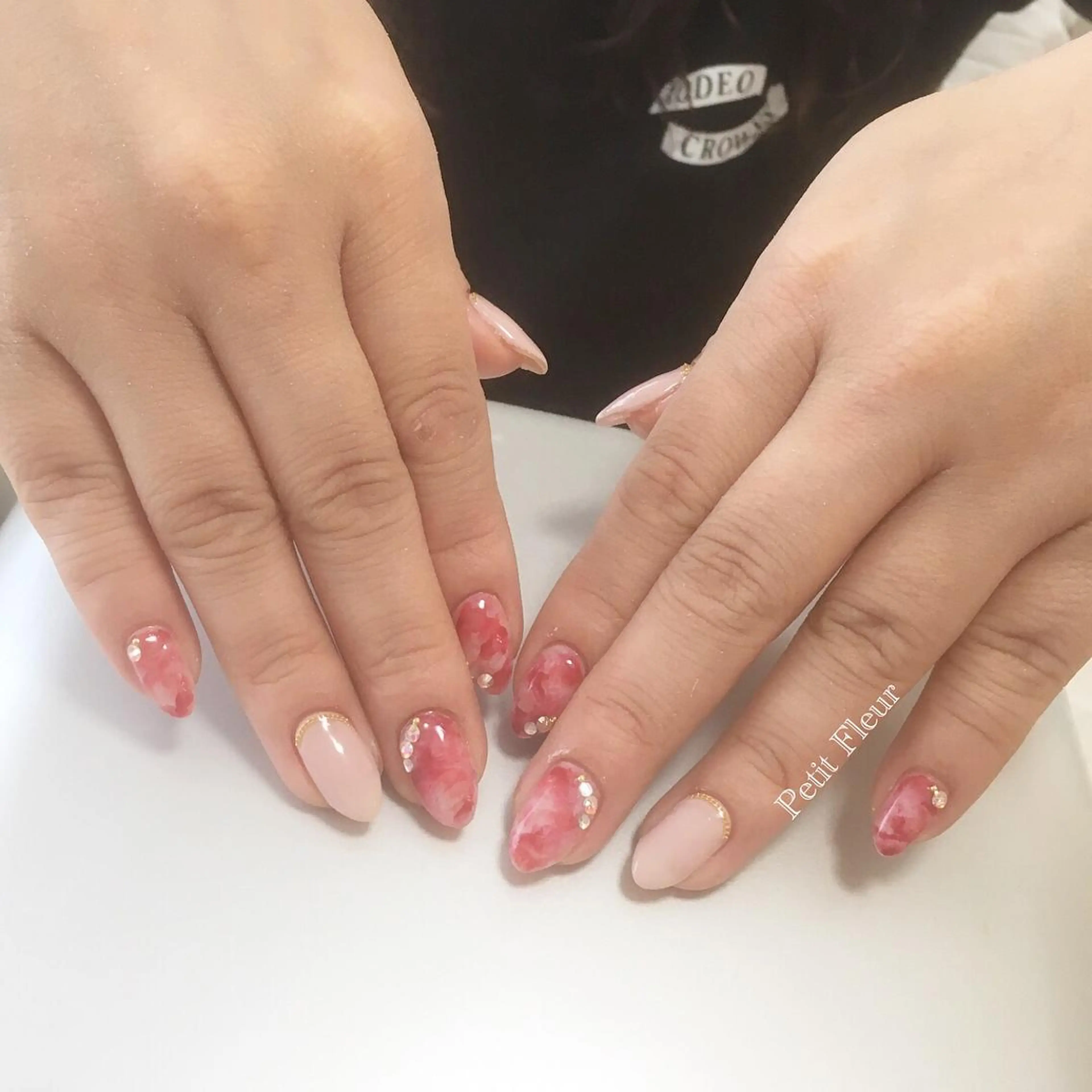 ネイル Petit Fleur所属・青柳 亜梨奈のマツエク・マツパデザイン