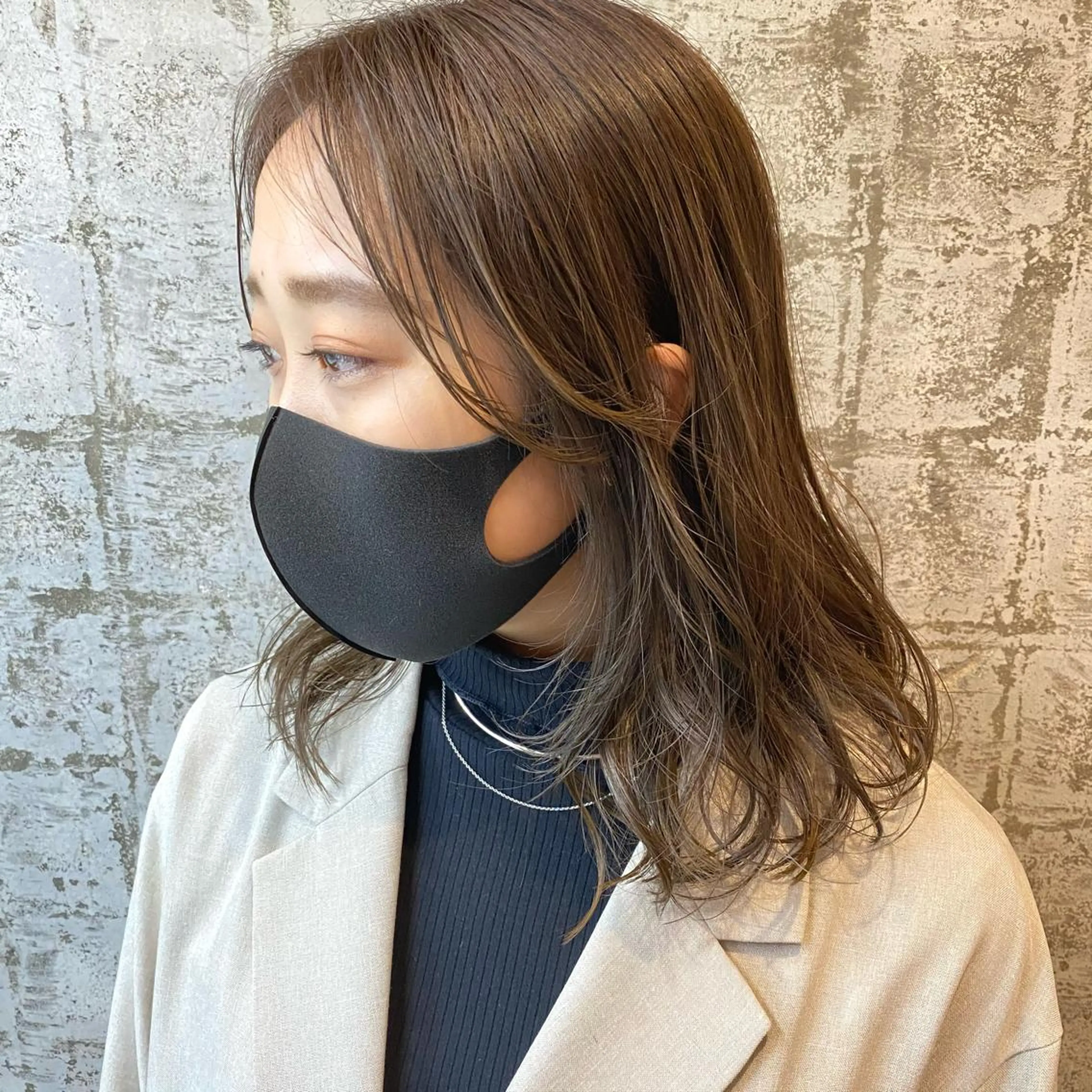 ミディアム カラー 透明感カラー レイヤーカット おくれ毛 カット ヘアカラー 高橋 舟太郎のヘアスタイル