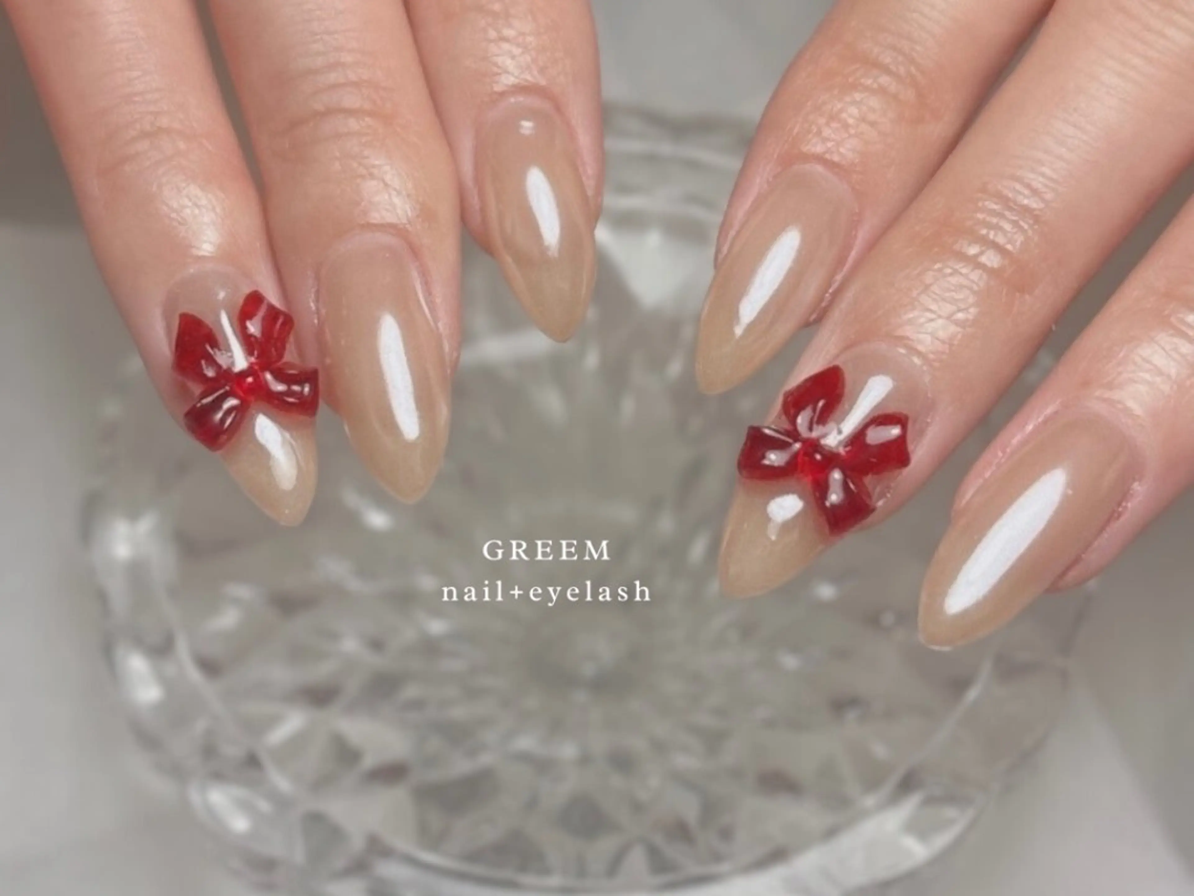 ネイル ミラーネイル ホワイト ハンドネイル GREEM グリームのネイルデザイン