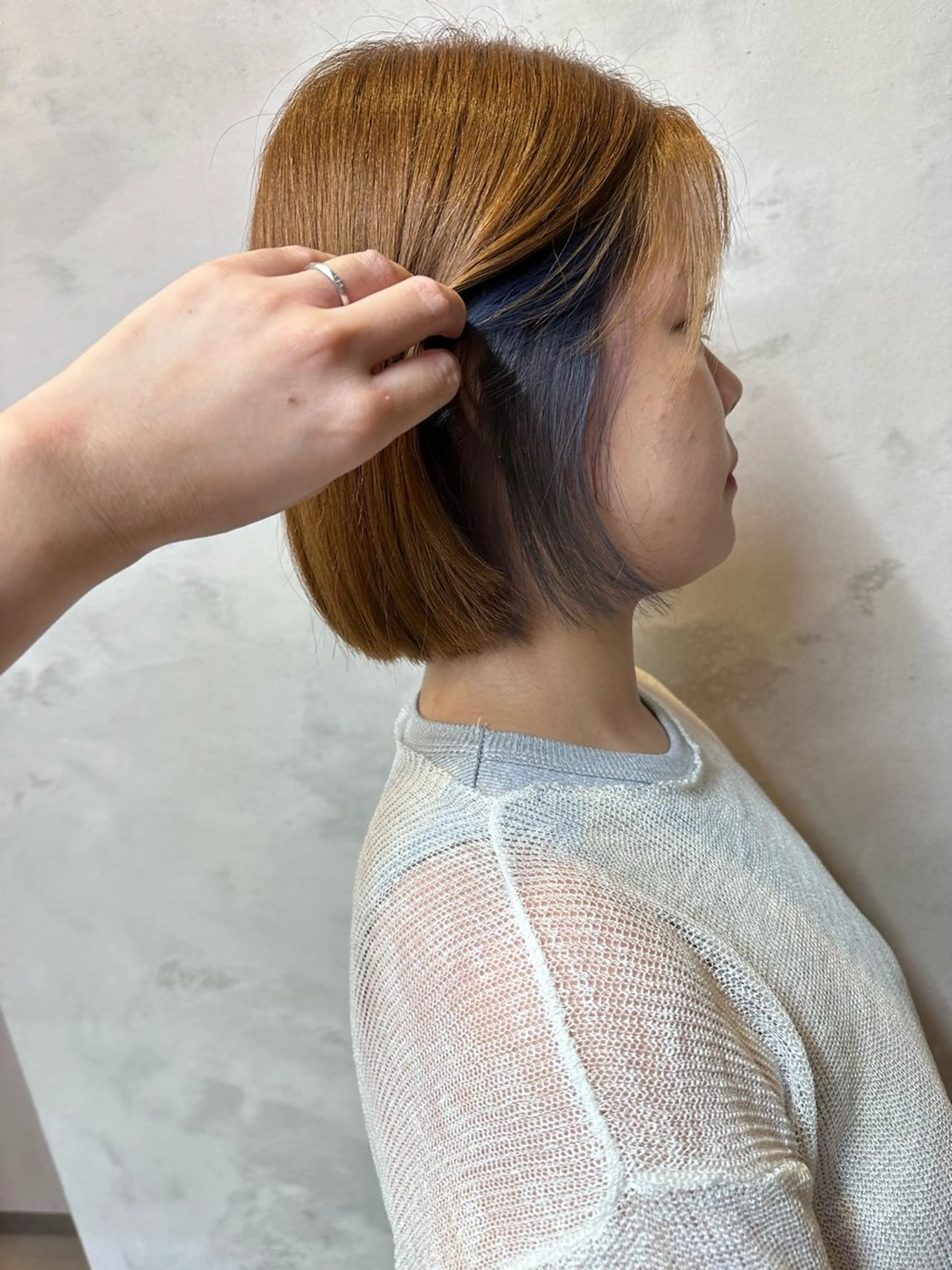 ミディアム カラー 切りっぱなしボブ イヤリングカラー ボブ Salonde  COCO所属・メンズパーマ/ RIOのヘアスタイル