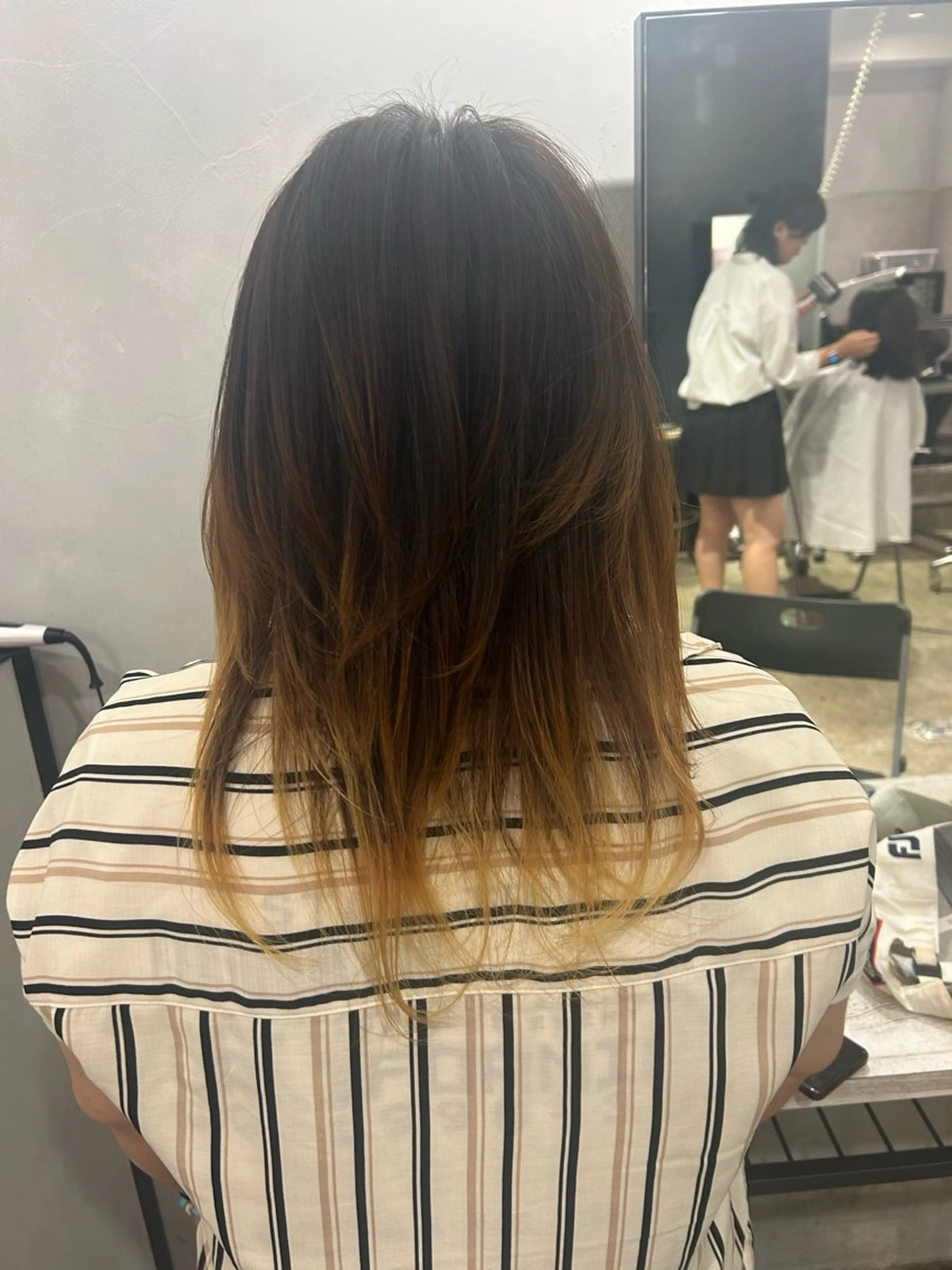 ロング レイヤーカット IT by ALBUMあいりのヘアスタイル