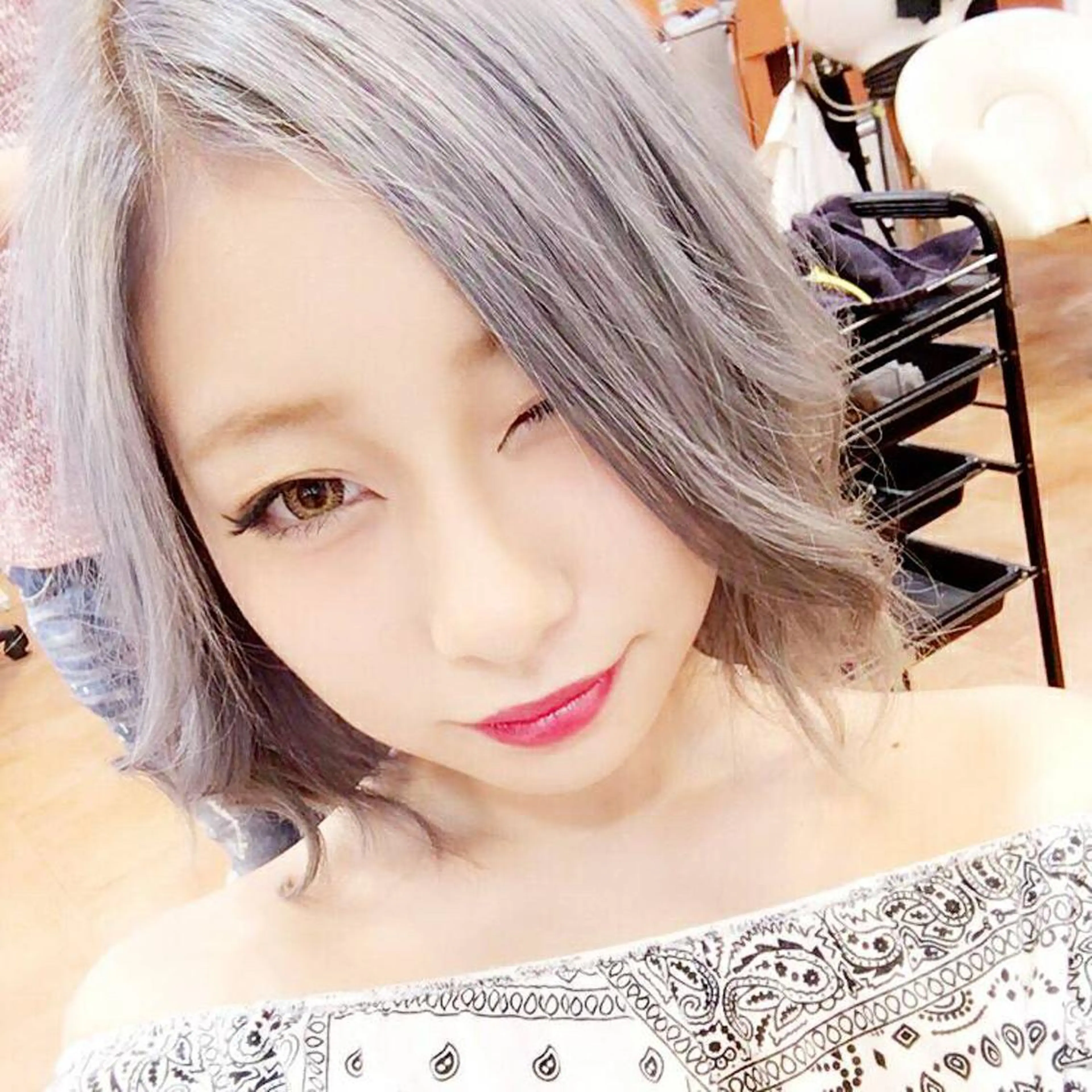 ショート ヘアカラー トリートメント LOCO Ko-kiのヘアスタイル