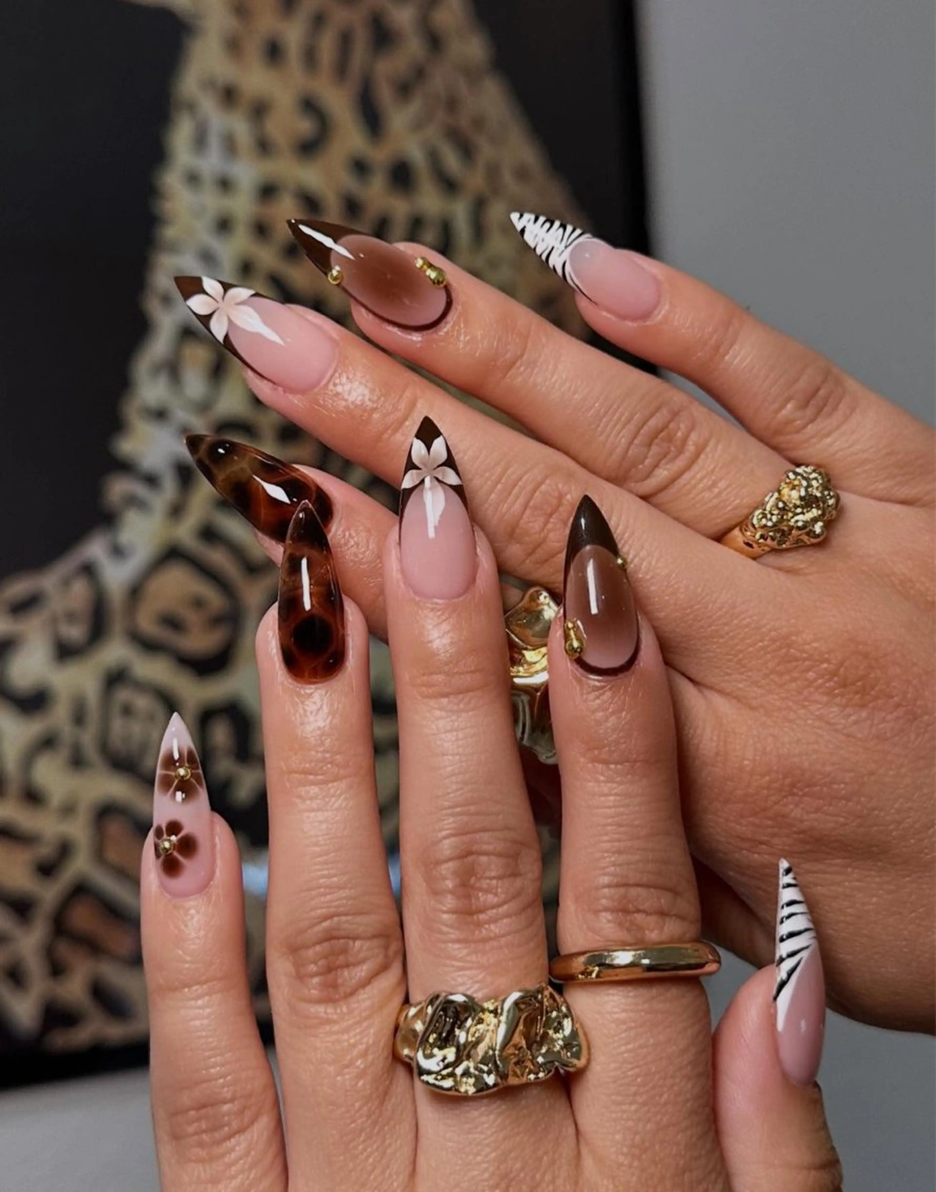 ネイル アートネイル ジェルネイル グラデーション マグネットネイル ニュアンスネイル ハンドネイル Ryu Nail Studio所属・Ryu Nail 新大久保のネイルデザイン