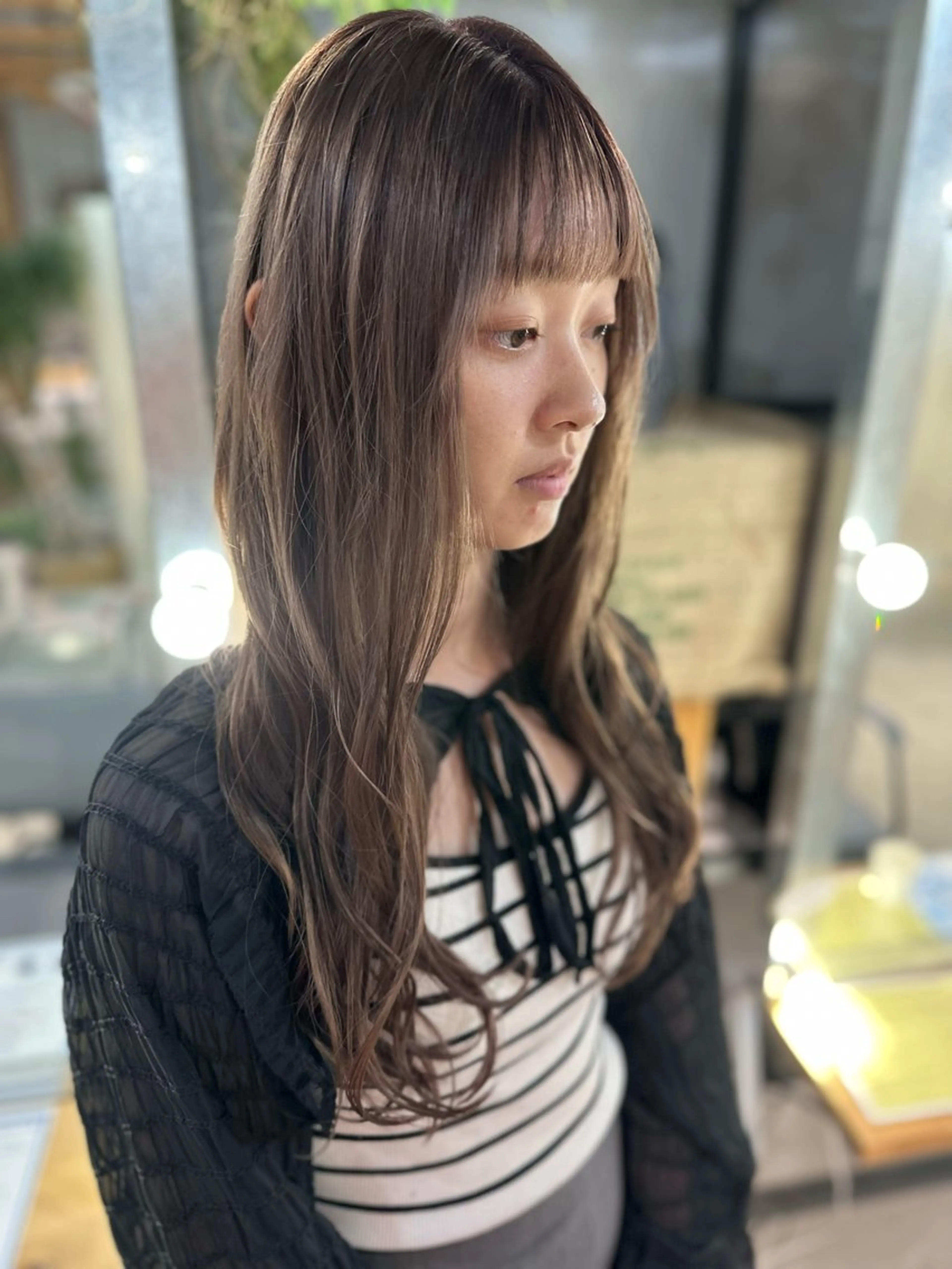 ロング カラー ブリーチ グレージュ ミルクティーグレージュ 溜 一太のヘアスタイル