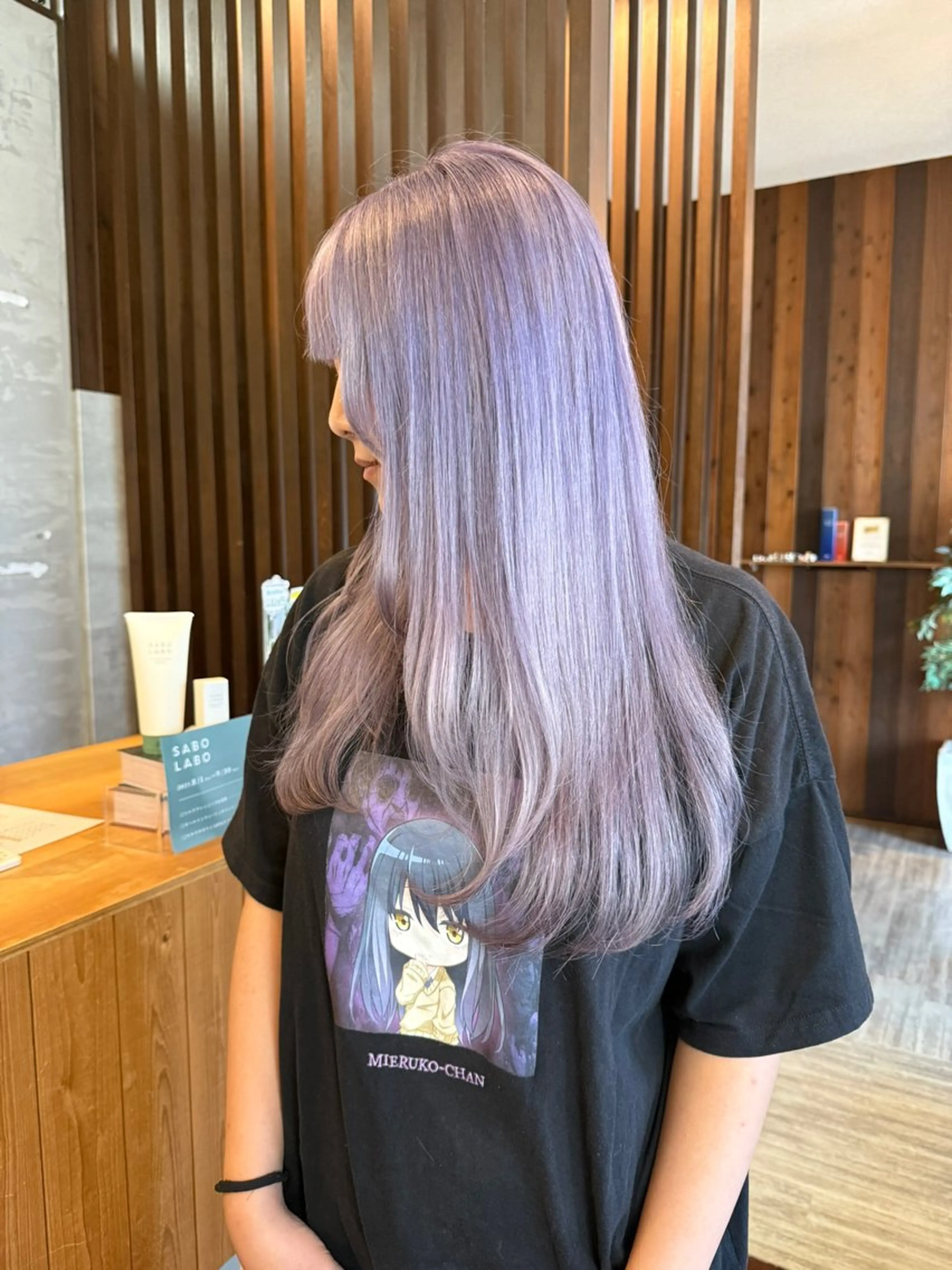 ロング カラー ブリーチ ラベンダーカラー カット ヘアカラー BRANCHÉ小牧/ 西尾 美月のヘアスタイル