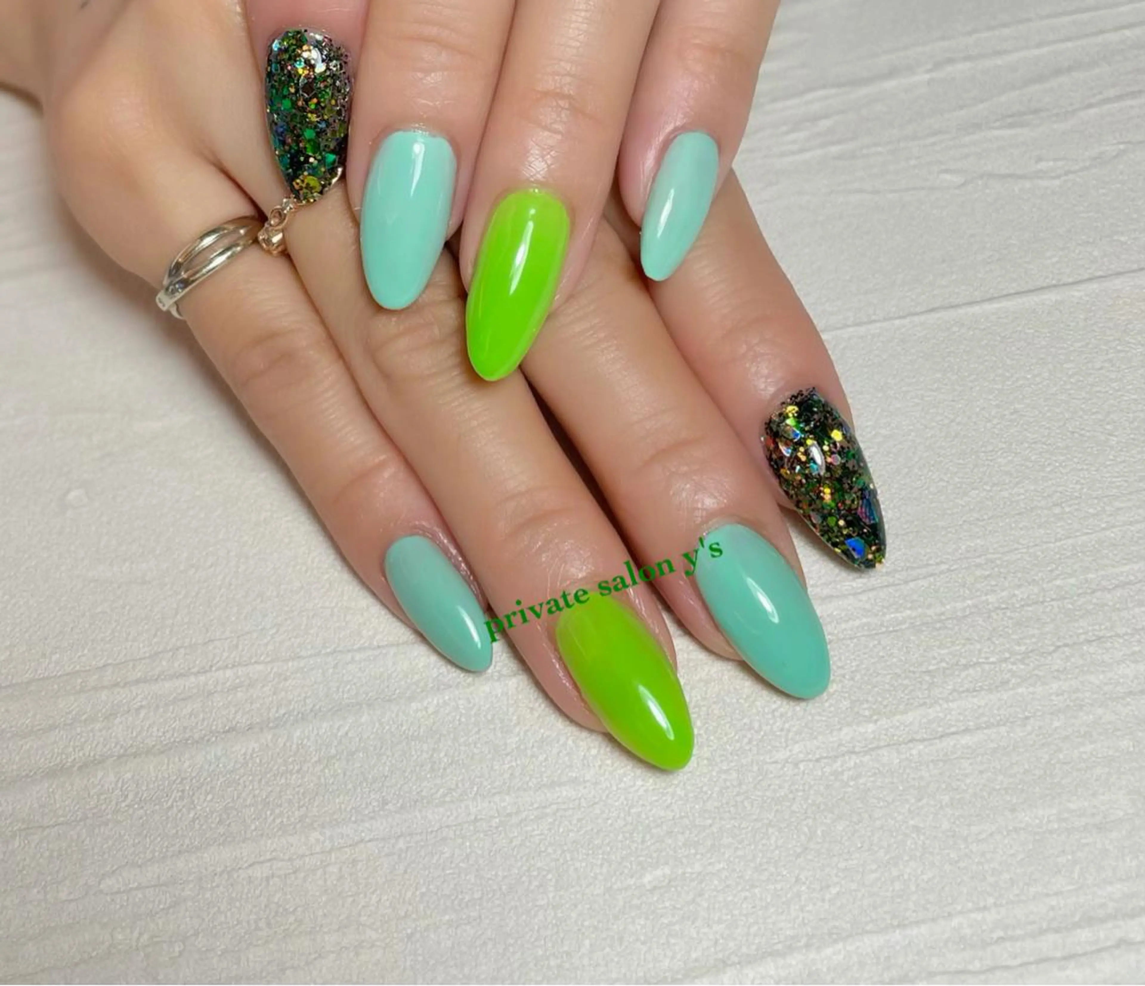 ネイル y' sのネイルデザイン