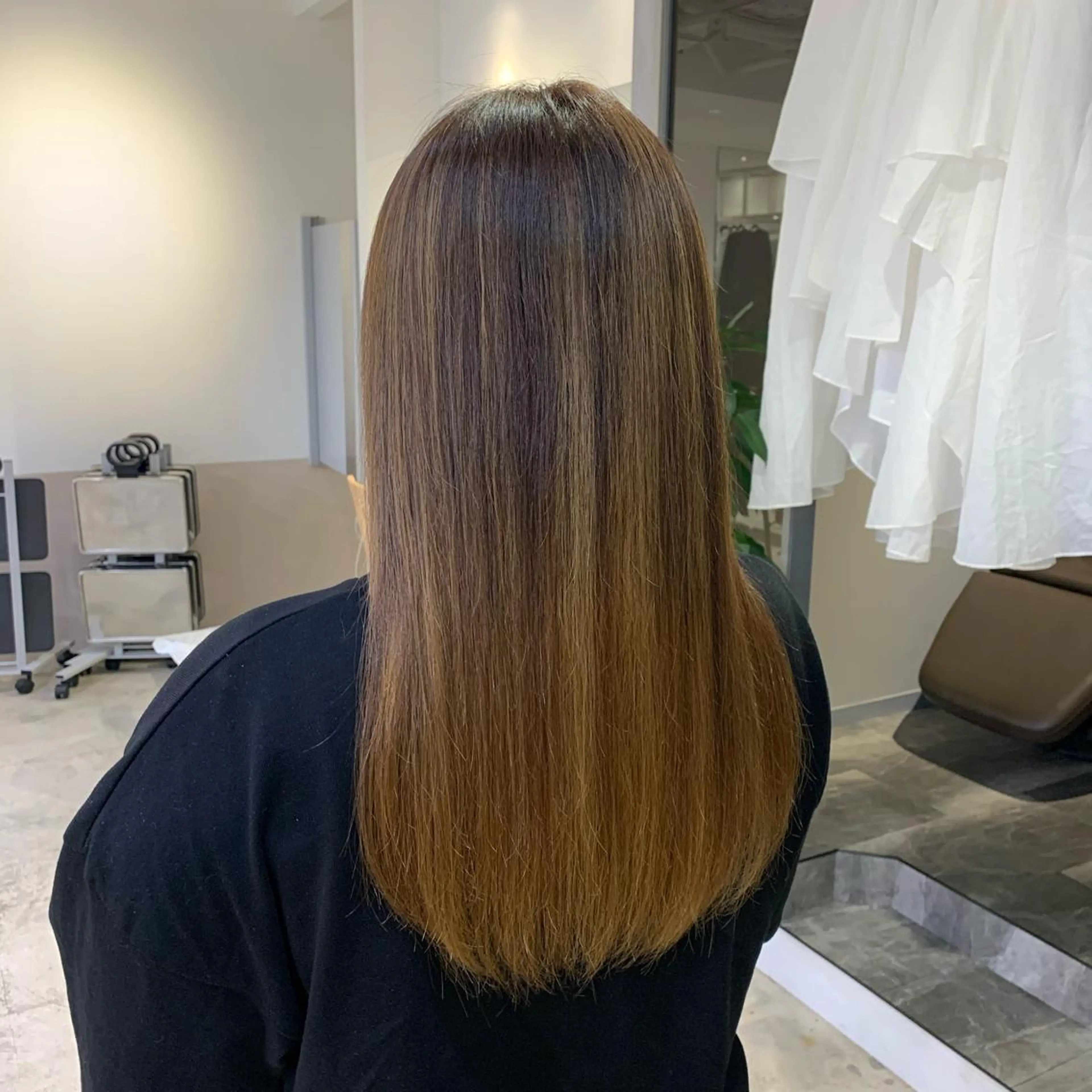 ロング 縮毛矯正 鈴木 真司のヘアスタイル