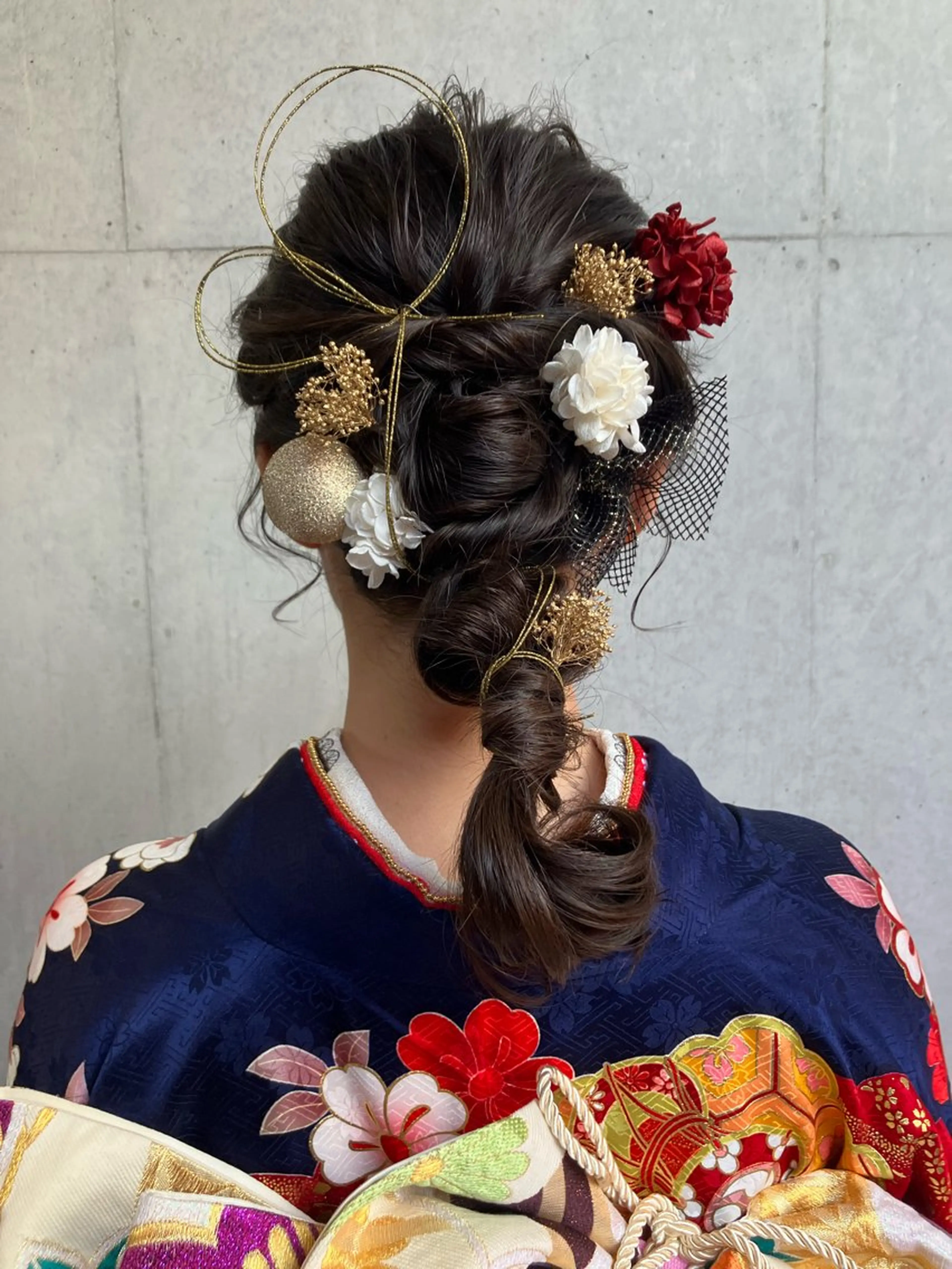 セミロング ヘアアレンジ 卒業式のヘアスタイル 着付け i MA　ヘアスタジオ所属・勝野 麻美のヘアスタイル