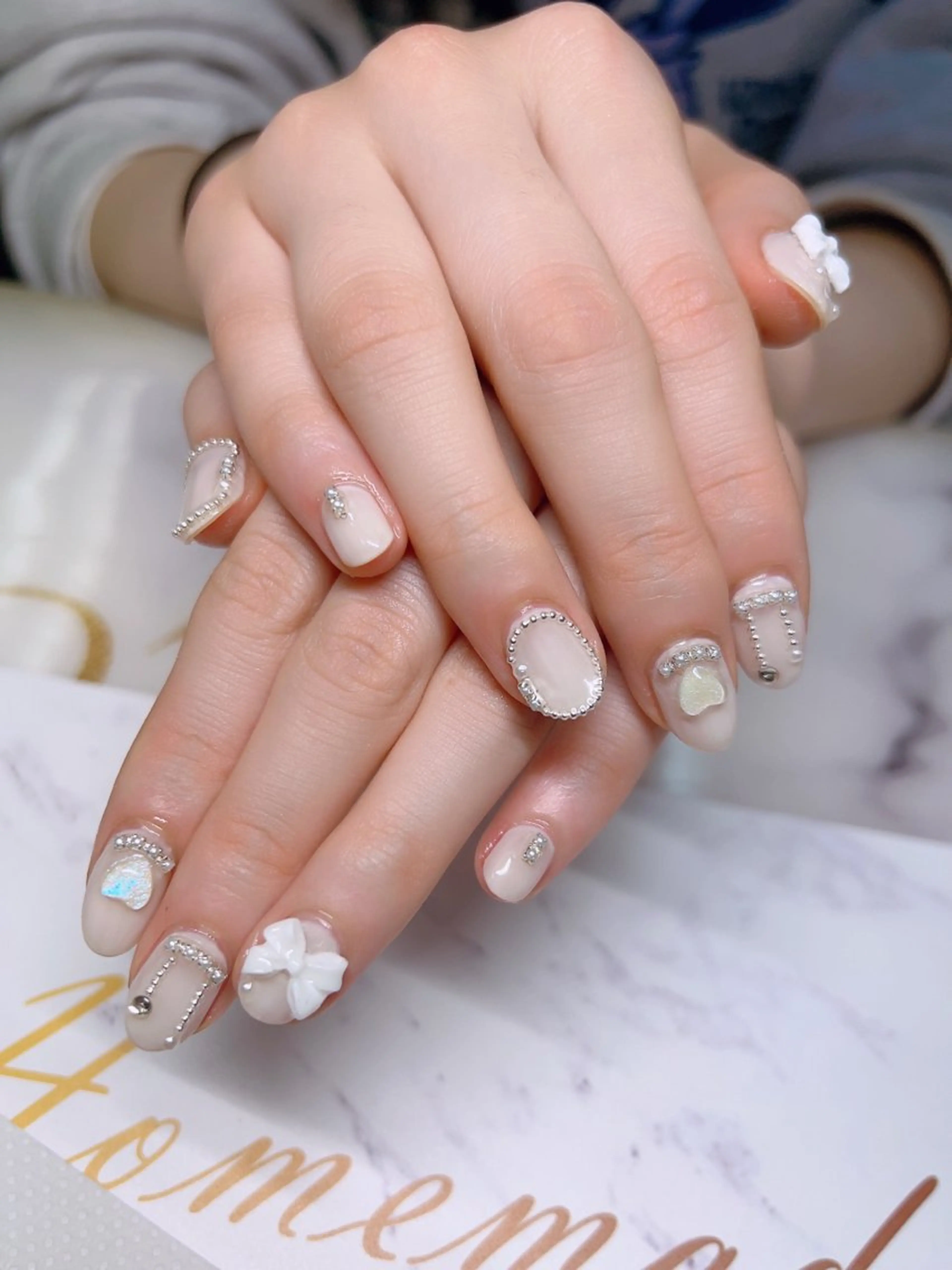 ネイル アートネイル クリアネイル フラッシュネイル フットネイル フレンチネイル インフィニティ ネイルサロンのネイルデザイン