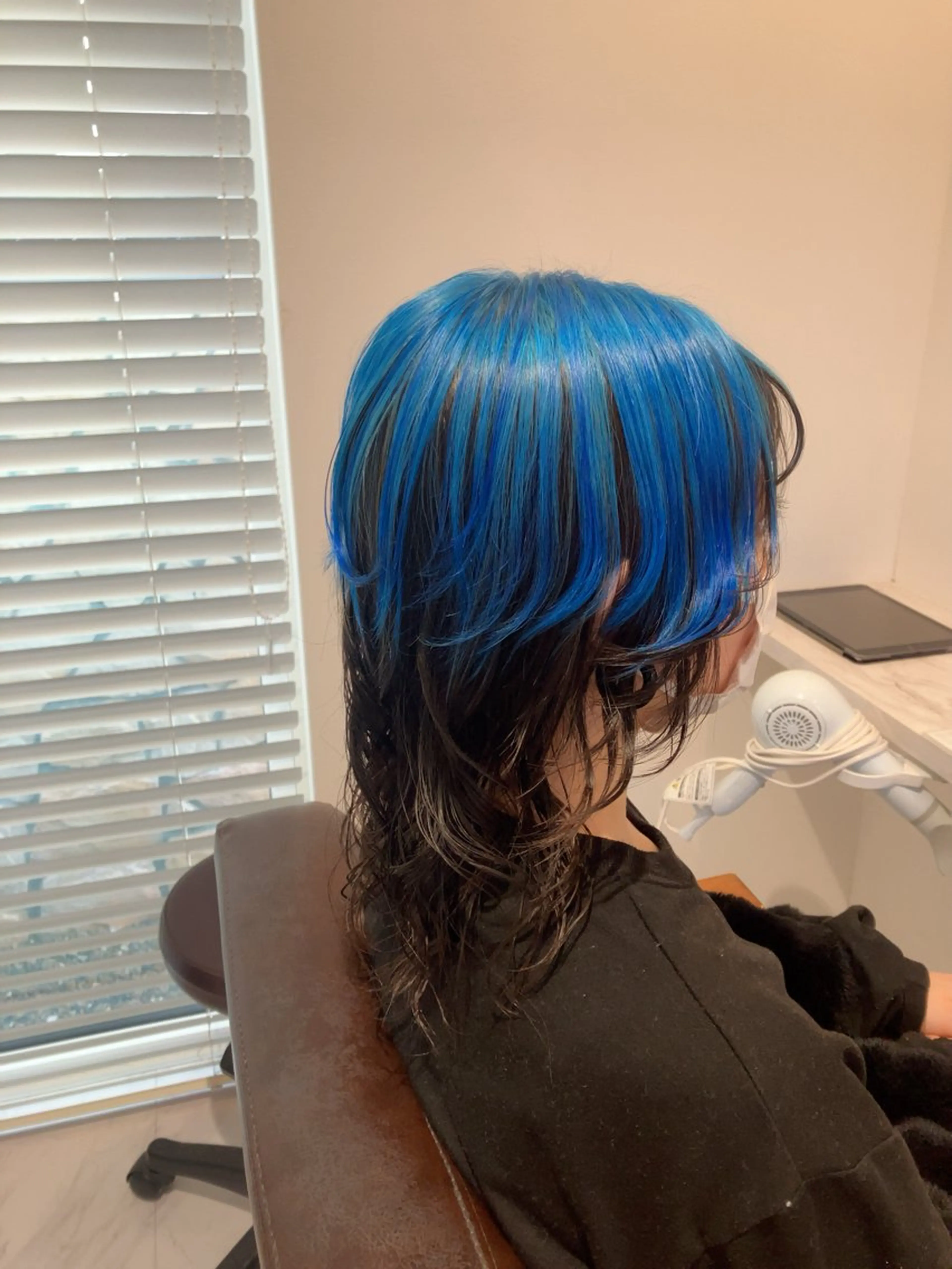 ミディアム ハイレイヤー レイヤーカット ウルフカット ウルフレイヤー SEA BELLE YASUのヘアスタイル
